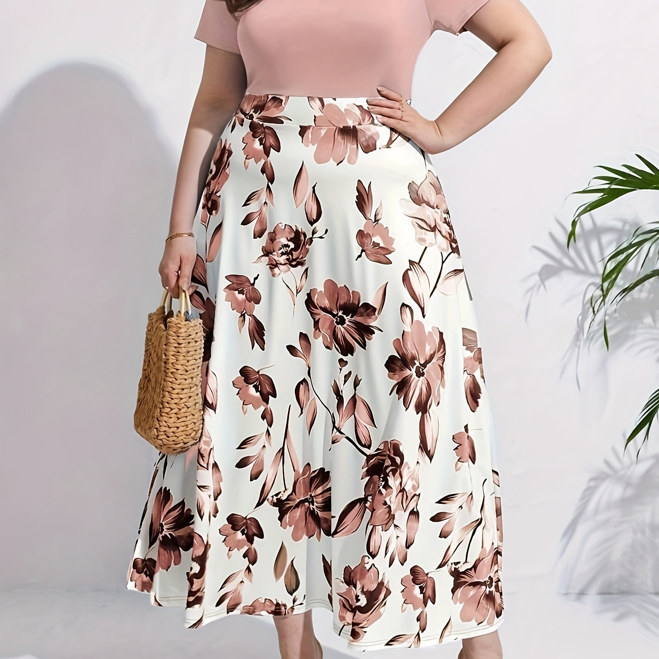 

Plus Size Floral Print Paneled Dress, Casual Short Sleeve Dress For Spring & Summer, Women's Plus Size Clothing