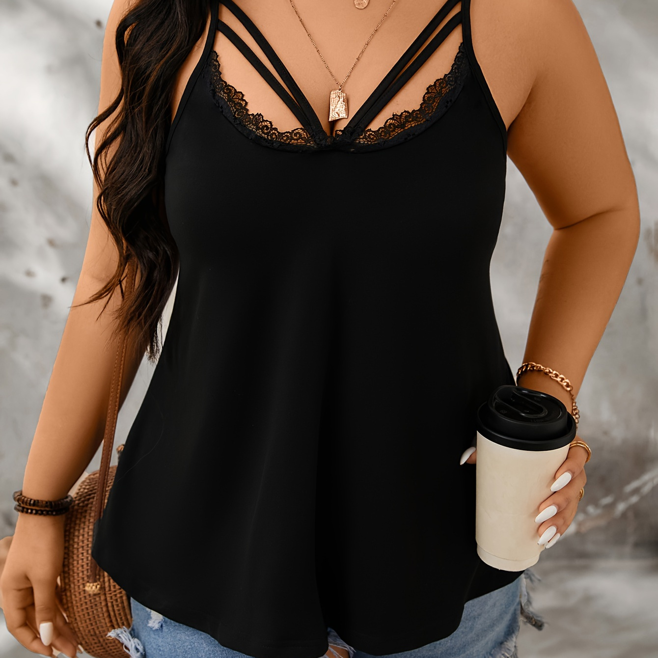 

Plus Size Lace Trim Cami Top, Casual Crew Neck Sleeveless Top For Summer, Women's Plus Size Clothing
