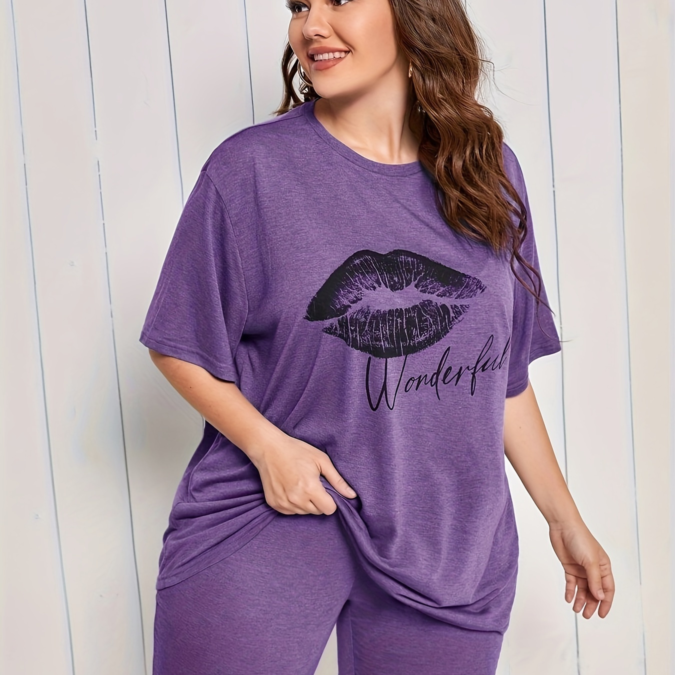 

Women's Plus Casual Pajamas Set, Plus Size Lip & Letter Print Short Sleeve Top & Shorts Home Wear 2 Piece Set