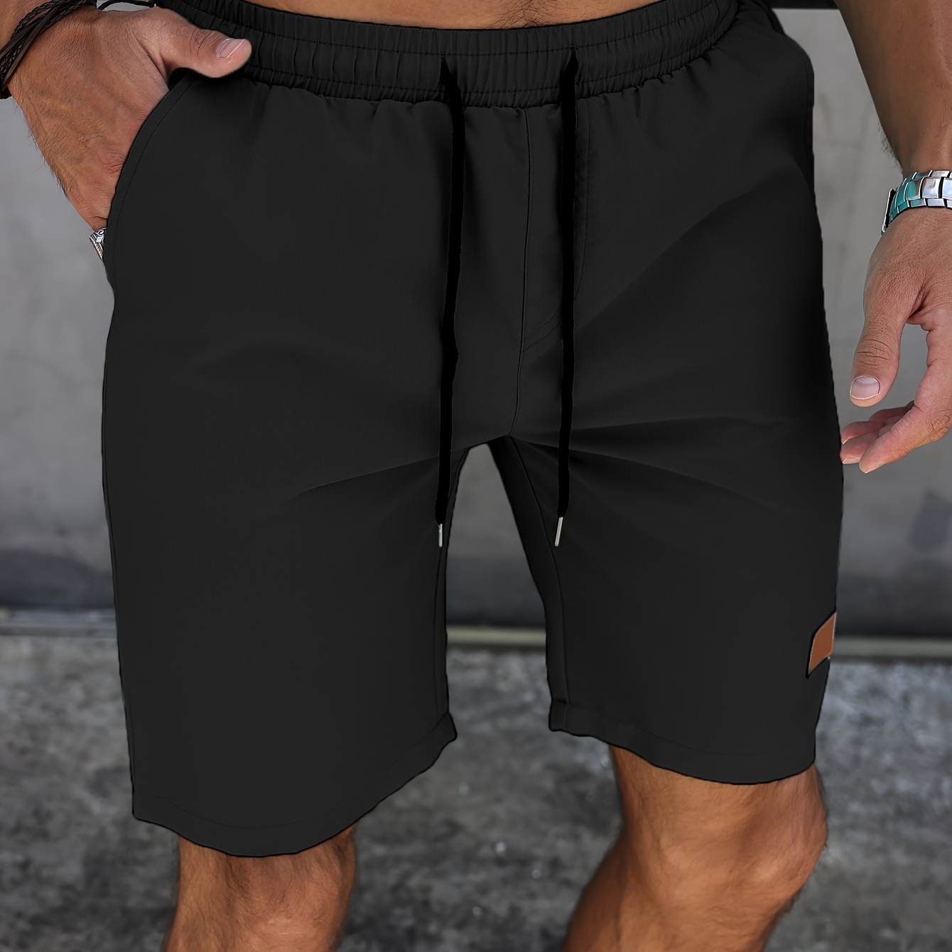 

Men's Casual And Chic Solid Color Shorts With Drawstring, Pockets And Leather Label Patchwork Pieces, Comfy And Breathable Shorts For Summer Outdoors Wear