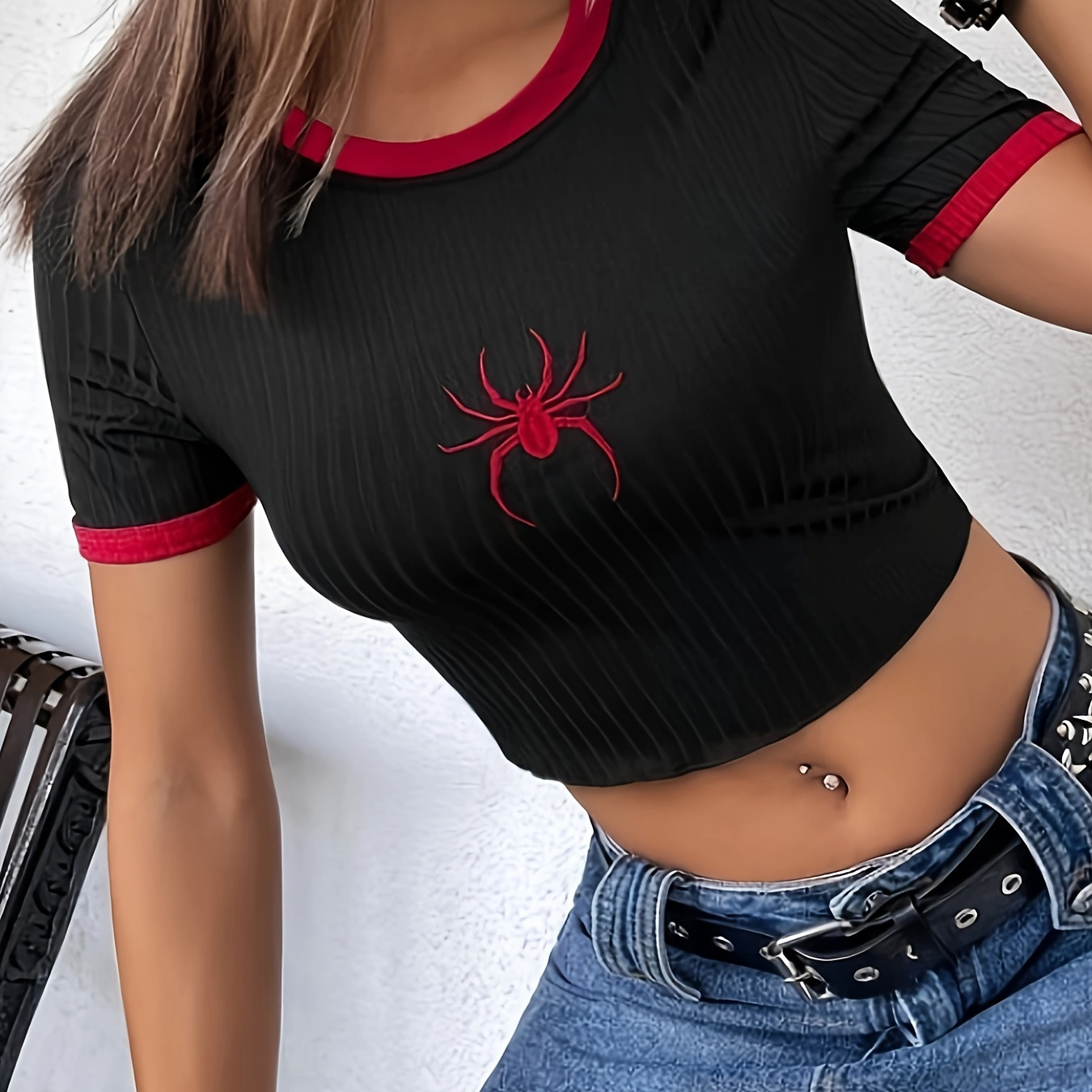 

Spider Print Contrast Trim Crop T-shirt, Y2k Short Sleeve Crew Neck Top, Women's Clothing