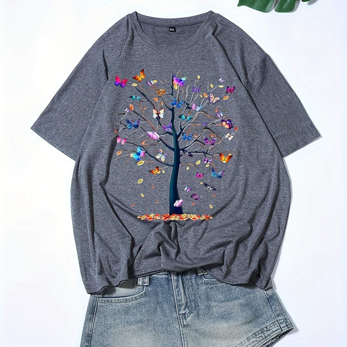 

Plus Size Butterfly Print T-shirt, Casual Short Sleeve Crew Neck T-shirt, Women's Plus Size Clothing