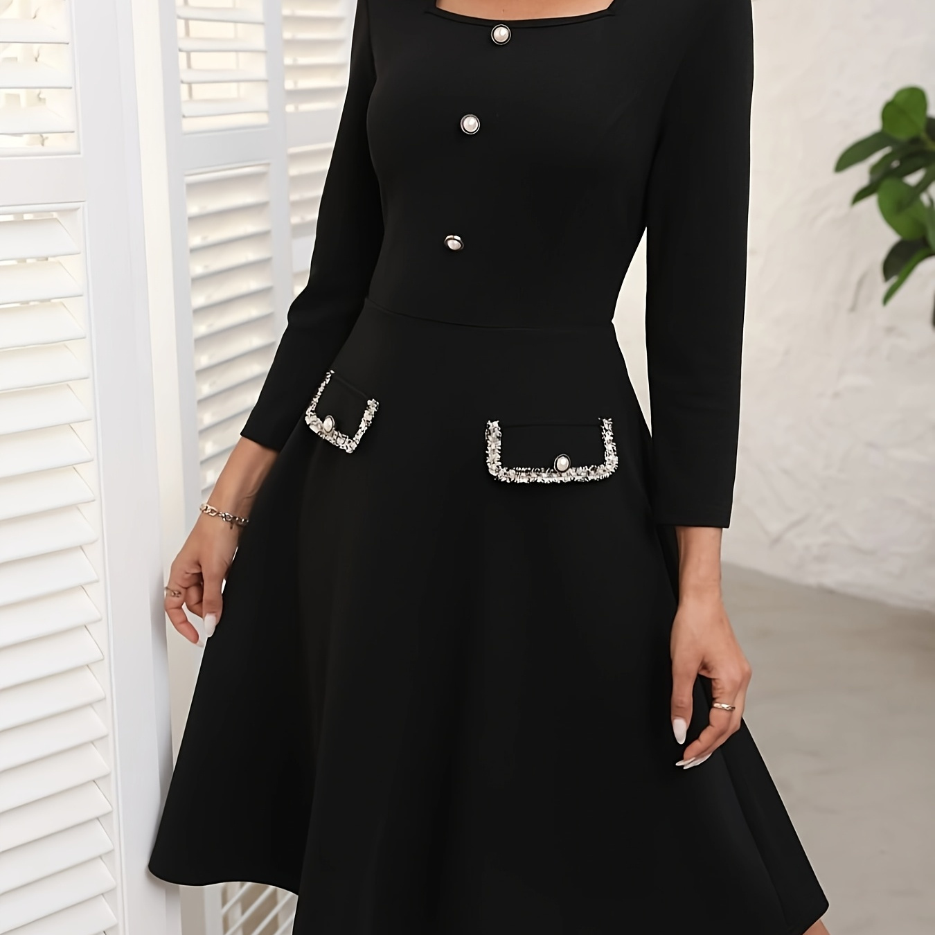 

Robe Élégante A-Line pour Femme avec Détail de Boutons - , Coupe Moulante, Lavable en Machine - Mélange de Polyester et Élasthanne