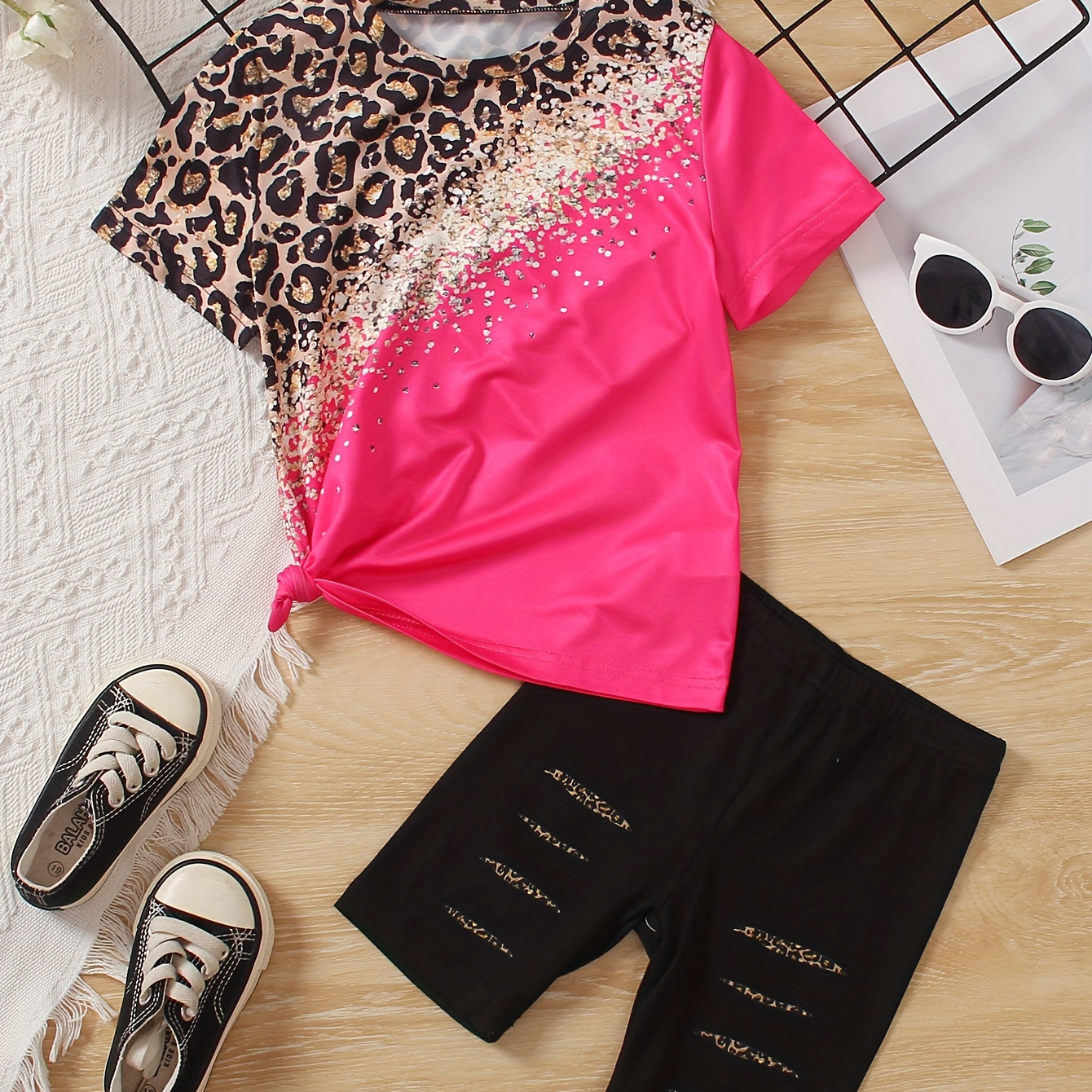 

Girls Two-piece Leopard Spliced Print Top + Ripped Print Biker Shorts Casual Set For Summer