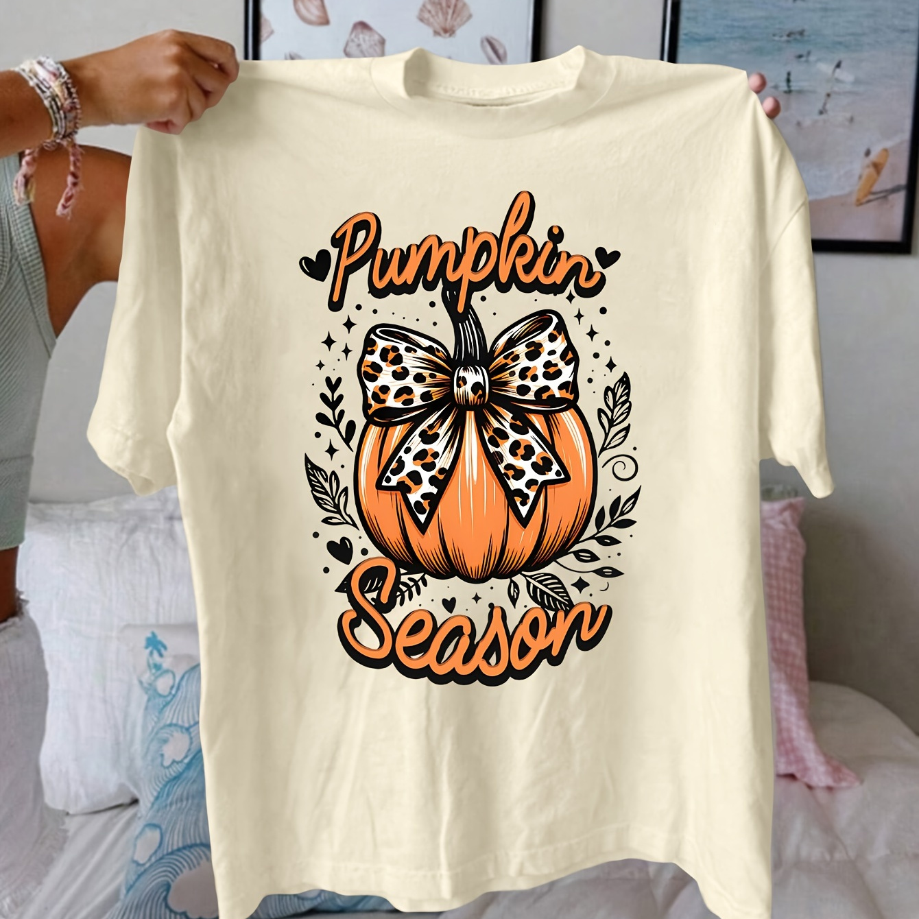 

Festive Pumpkin Graphic Print T-shirt - Women's Casual Top With Short Sleeves And Crew Neck, Perfect For Summer And Spring