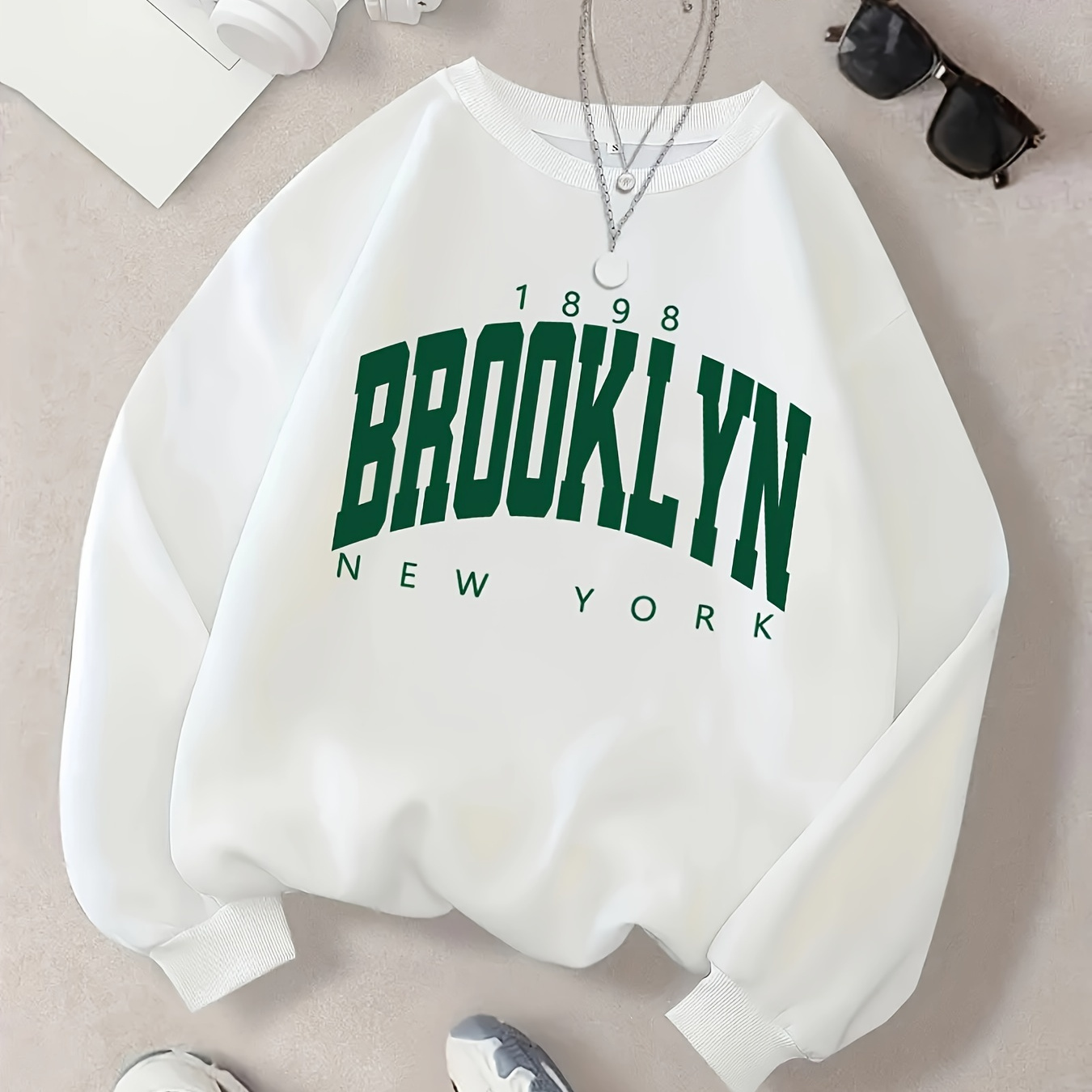 

Brooklyn Print Pullover Sweatshirt, Casual Long Sleeve Crew Neck Sweatshirt For Fall & Winter, Women's Clothing