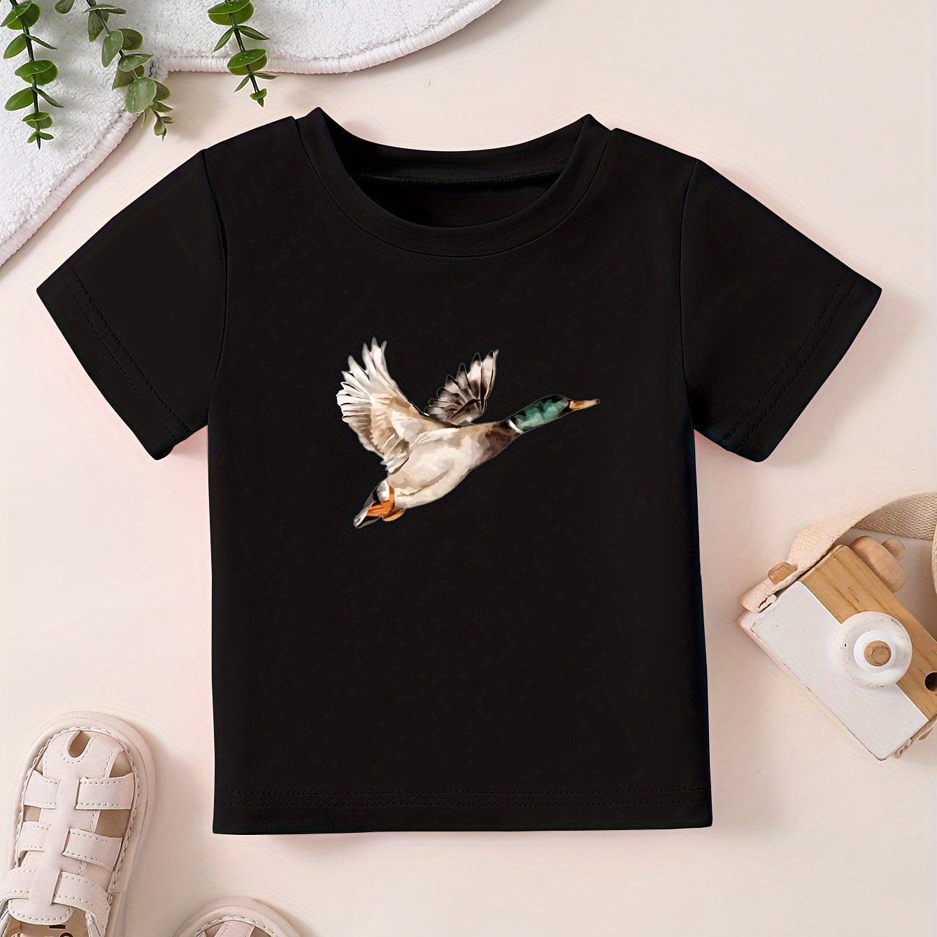 

Flying Duck Print Short Sleeve T-shirt For Boys, Casual Crew Neck Comfy Summer Outdoor Clothes