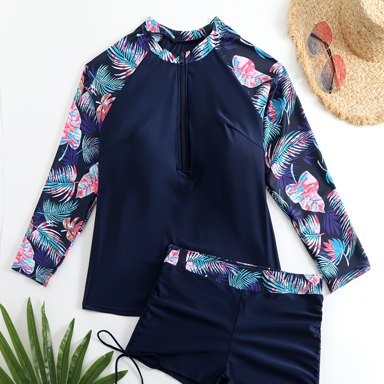 

Plus Size Sporty Tankini Set, Women's Plus Tropical Print Zip Up Raglan Sleeve Top & Shorts Swimsuit 2 Piece Set