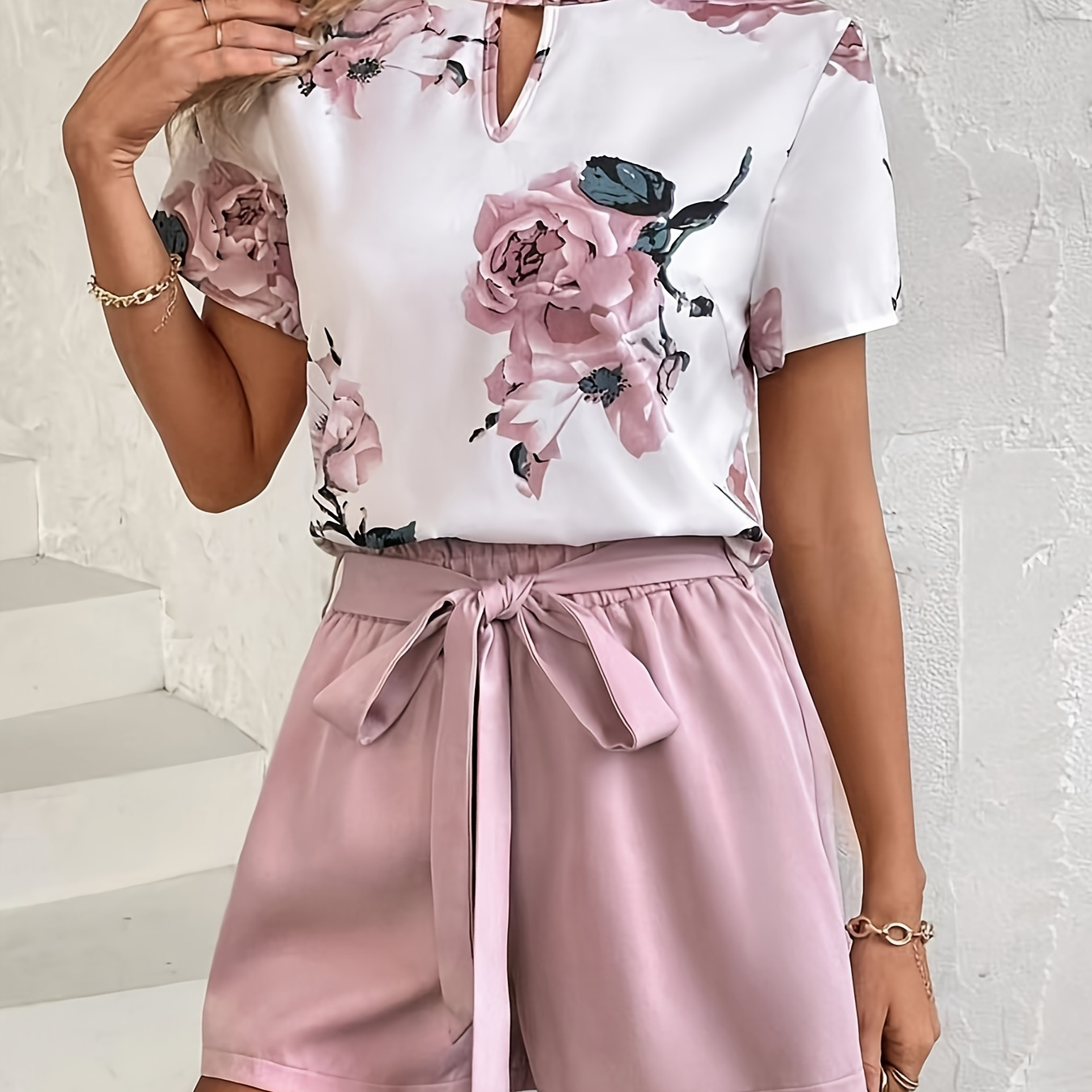 

Floral Print Top & Solid Shorts Elegant Outfits, Keyhole Detail Crew Neck Short Sleeve Top & Belted Paperbag Waist Shorts Outfits, Women's Clothing