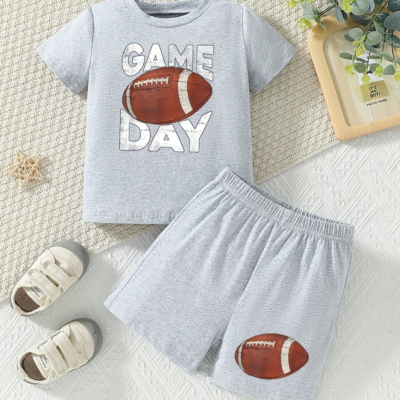 

2pcs Cute Football Game Day Print Casual Short Sleeve T-shirt & Shorts Set For Boys & Baby Boys, Cool Comfortable Trendy Versatile Toddlers Boys Summer Outfits Clothes