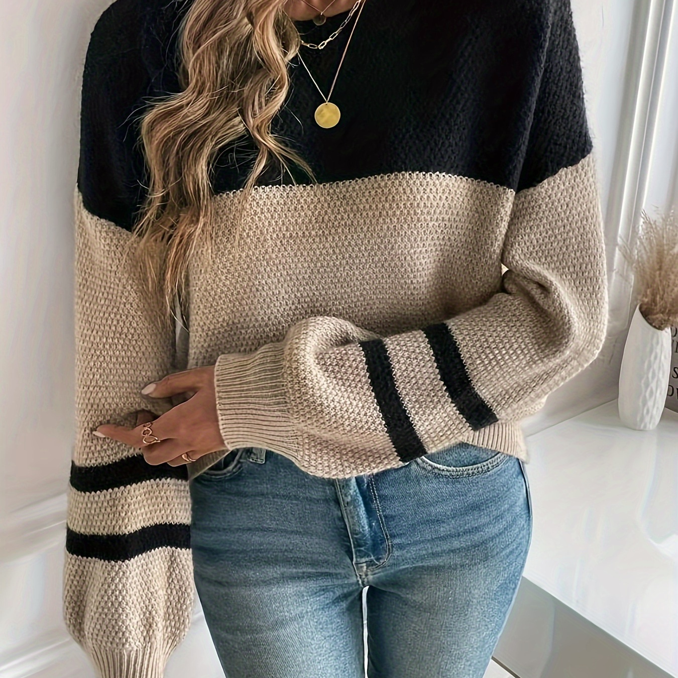 

Pullover et élégant à col rond , , /hiver, , détail, de série .