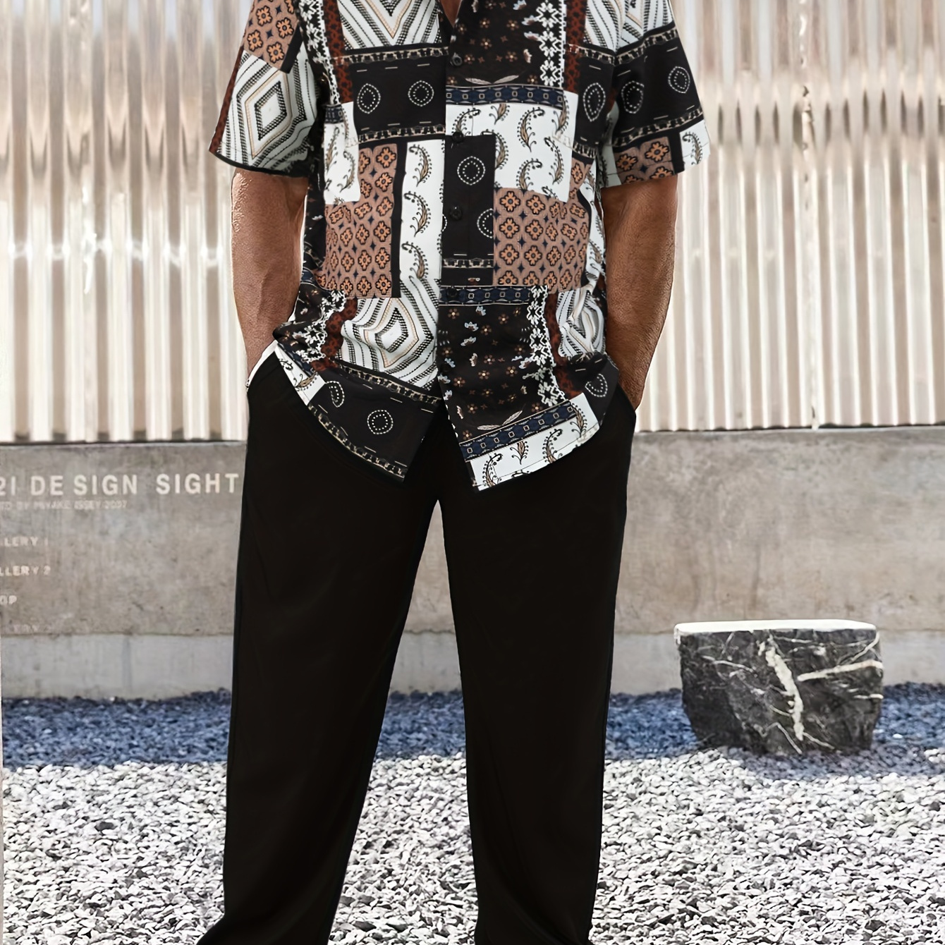 

2-piece Men's Casual Summer Outfit Set, Geometric Pattern Print Short Sleeve Button Up Lapel Shirt Top & Solid Drawstring Pants With Pockets