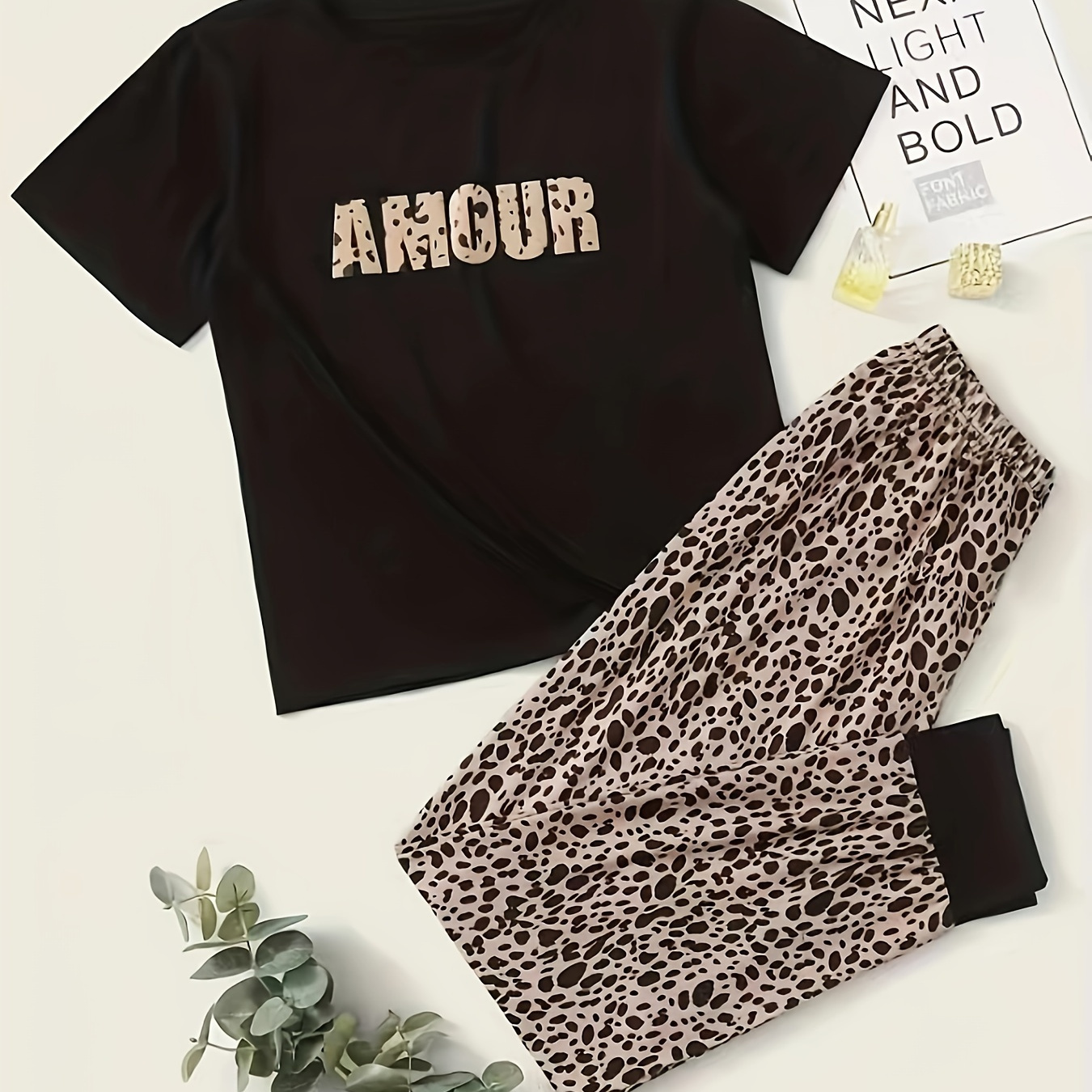 

Women's Leopard Letter Pajama Set, Short Sleeve Round Neck Top & Joggers, Comfortable Relaxed Fit