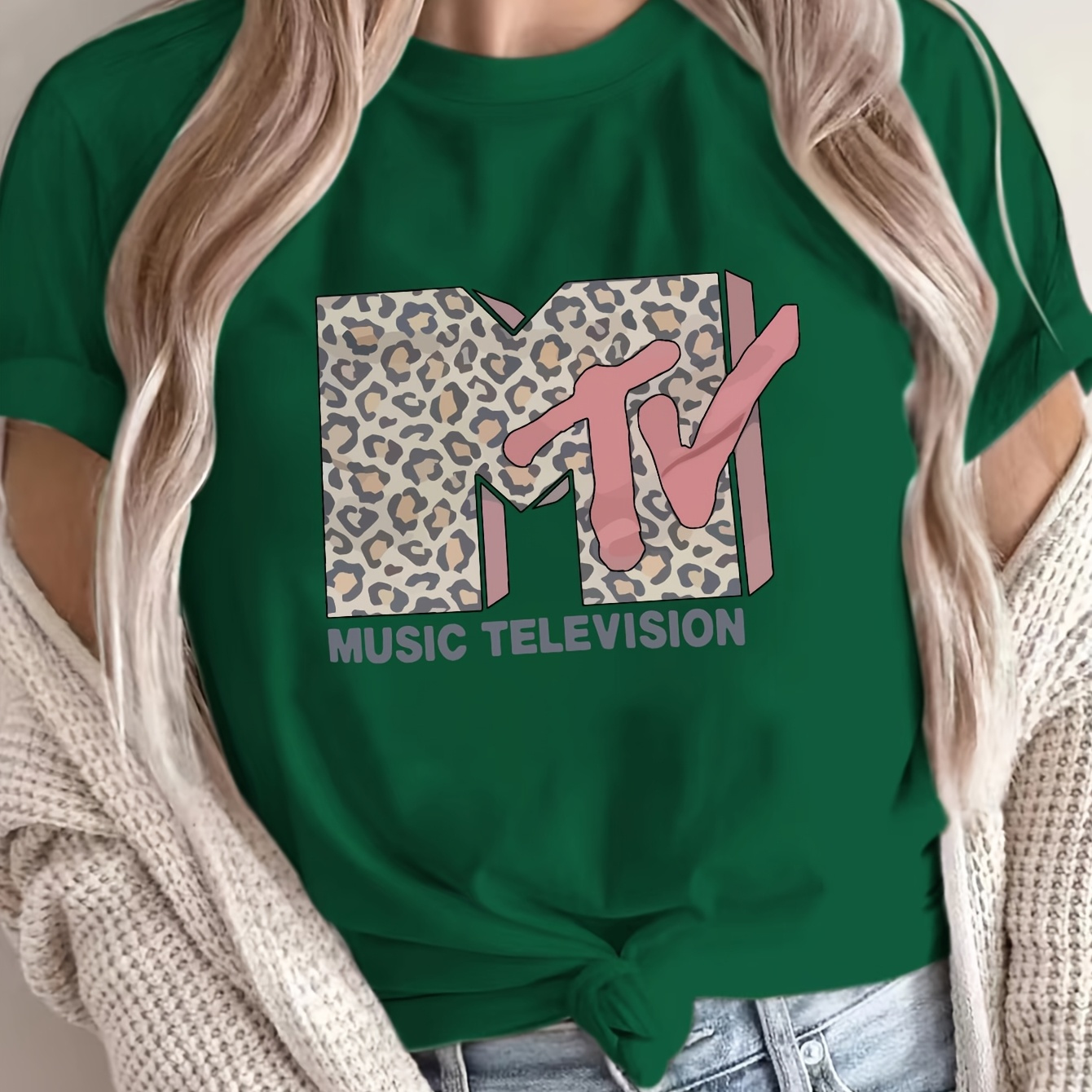 

Mtv Leopard Neck T-shirt, Casual Polyester Knit Fabric Tee, Regular Length, With Short Sleeves For All