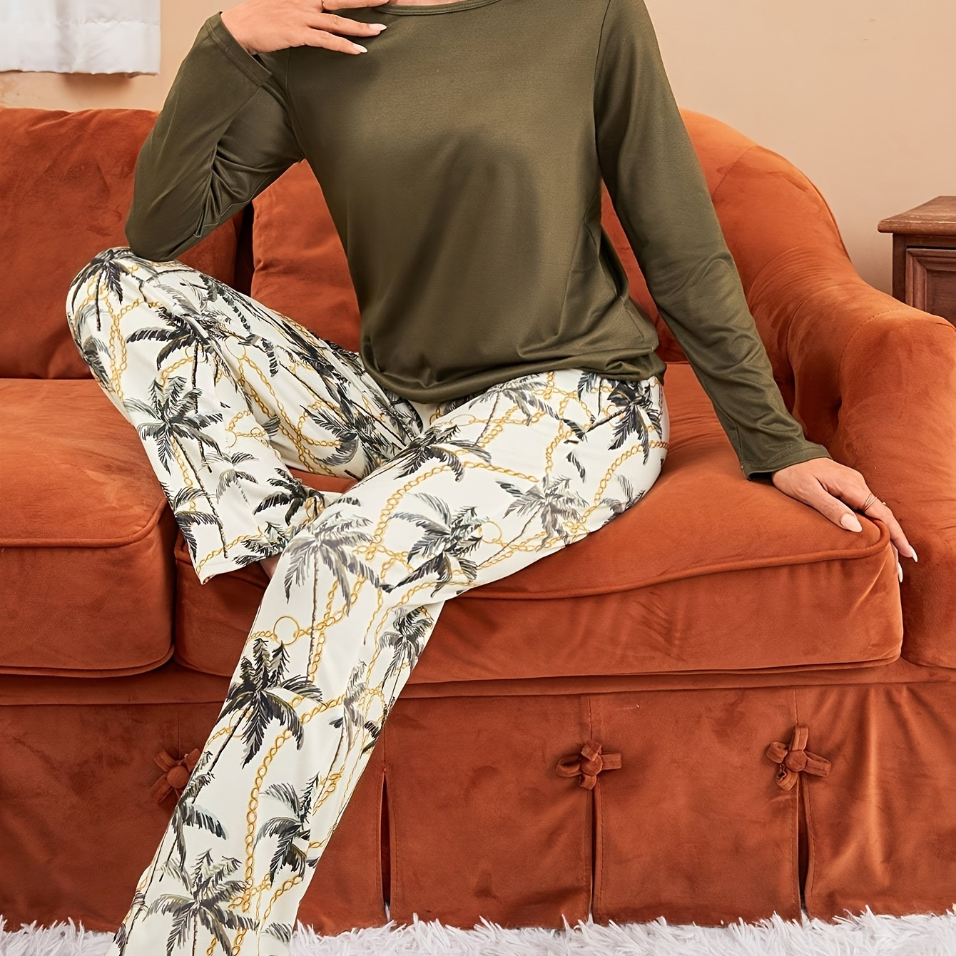 

Women's Coco & Chain Print Casual Pajama Set, Long Sleeve Round Neck Top & Pants, Comfortable Relaxed Fit For Fall