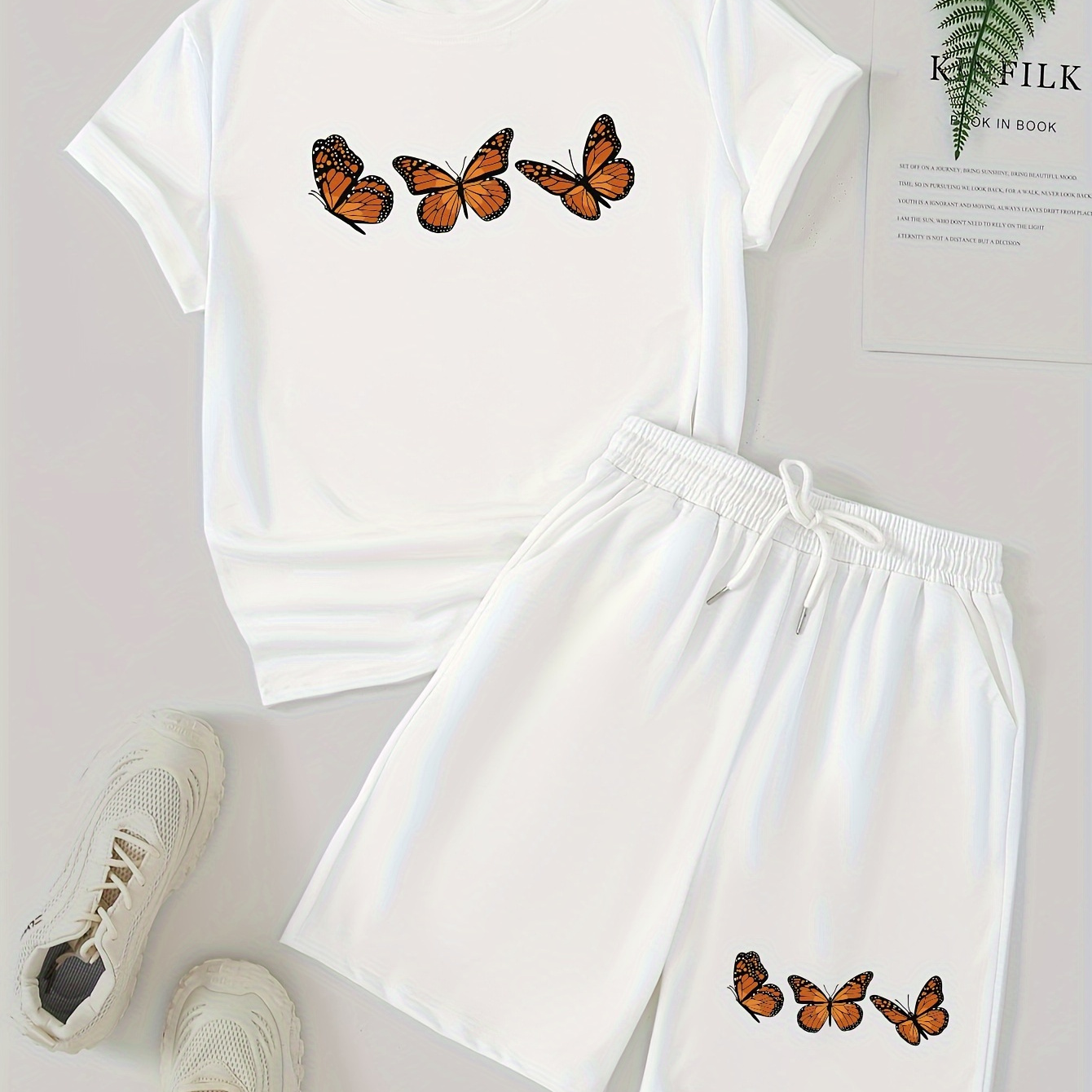 

Women's Summer Casual 2-piece Set, Butterfly Print Short Sleeve T-shirt & Shorts, Trendy Cool Aesthetic Design, Round Neck, Fashionable Sporty Outfit