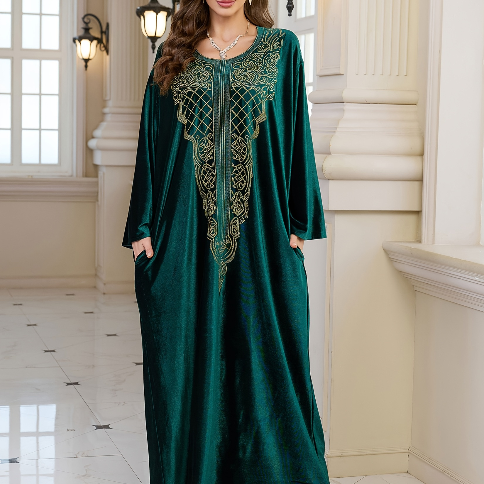 

Robe Caftan Brodée Élégante Vert Foncé EDOLYNSA - Col en V, Manches Longues avec Poches Latérales, Style Robe Turque Ethnique, Polyester Léger, Parfaite pour le Port Décontracté ou en Vacances