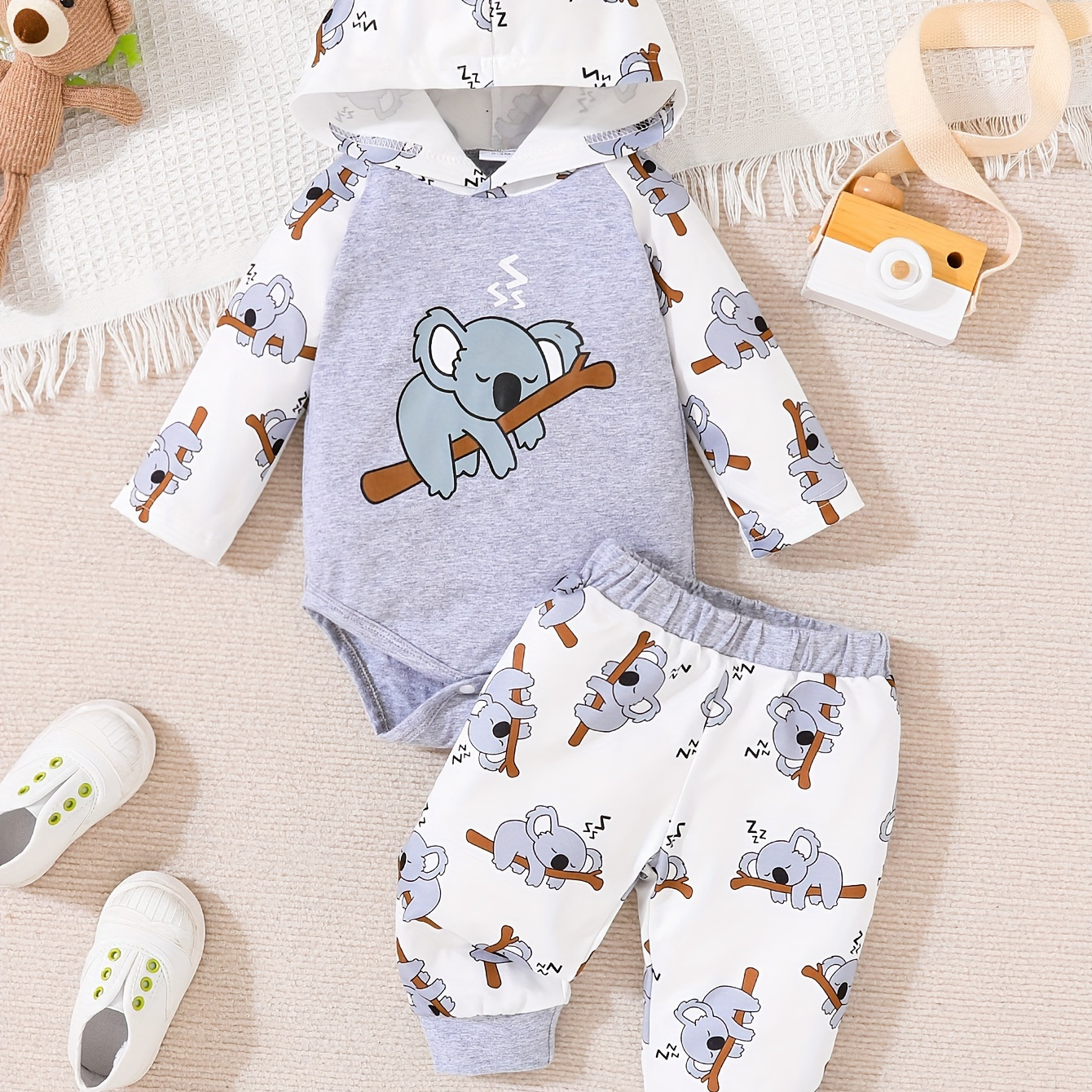 

Ensemble de 2 pièces pour bébé avec body à capuche imprimé koala et pantalon confortable à imprimé intégral, vêtements pour garçon en bas âge pour le printemps et l'automne