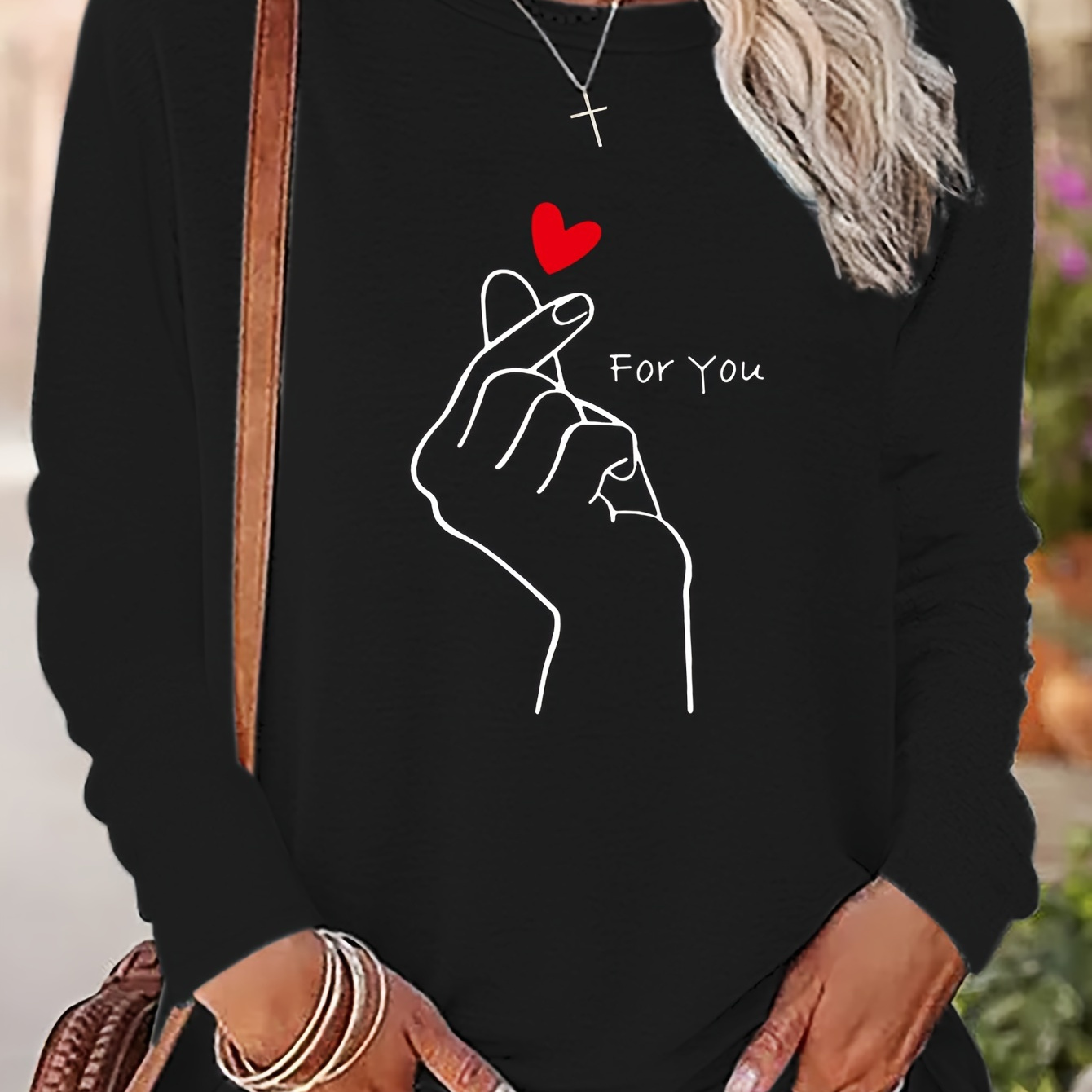 

Finger Heart Graphic Print T-shirt, Long Sleeve Crew Neck Casual Top For Spring & Fall, Women's Clothing