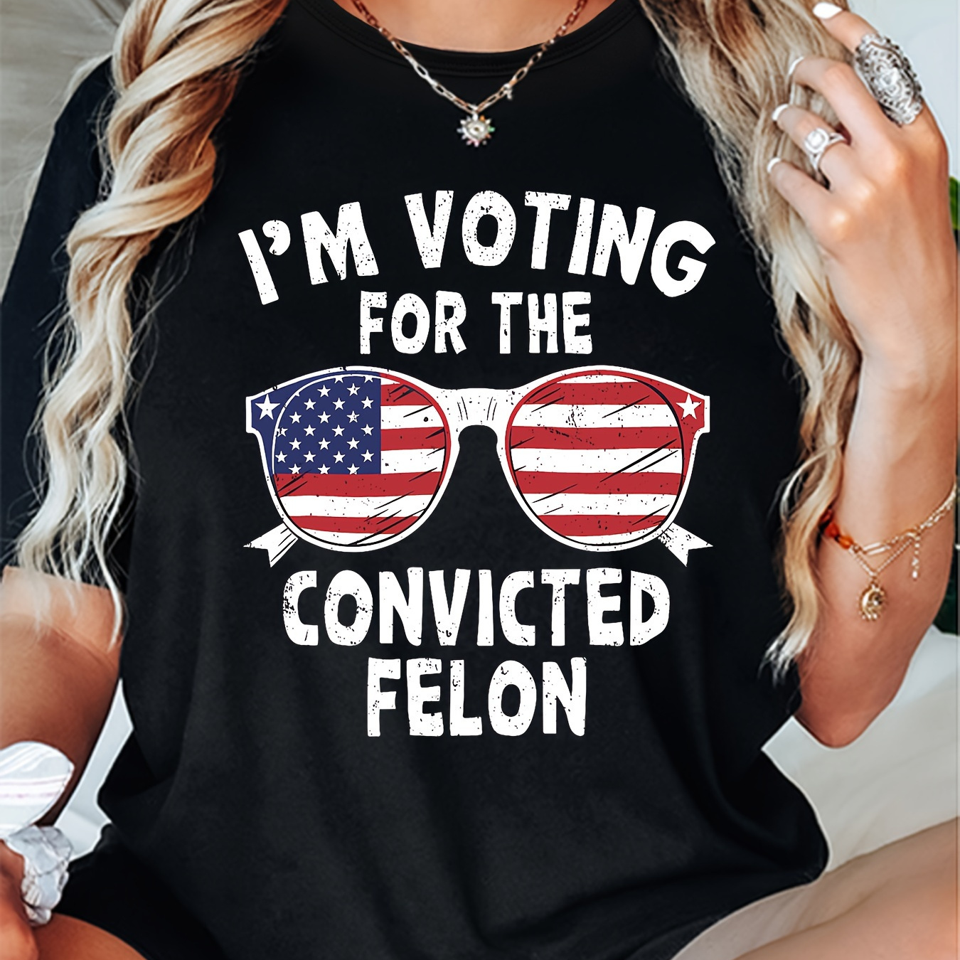 

Patriotic Sunglasses Graphic Tee, "i'm Voting For The" Print Round Neck T-shirt, Spring & Summer Short Sleeve Casual Sporty Daily Top For Women, Casual Style Independence Day