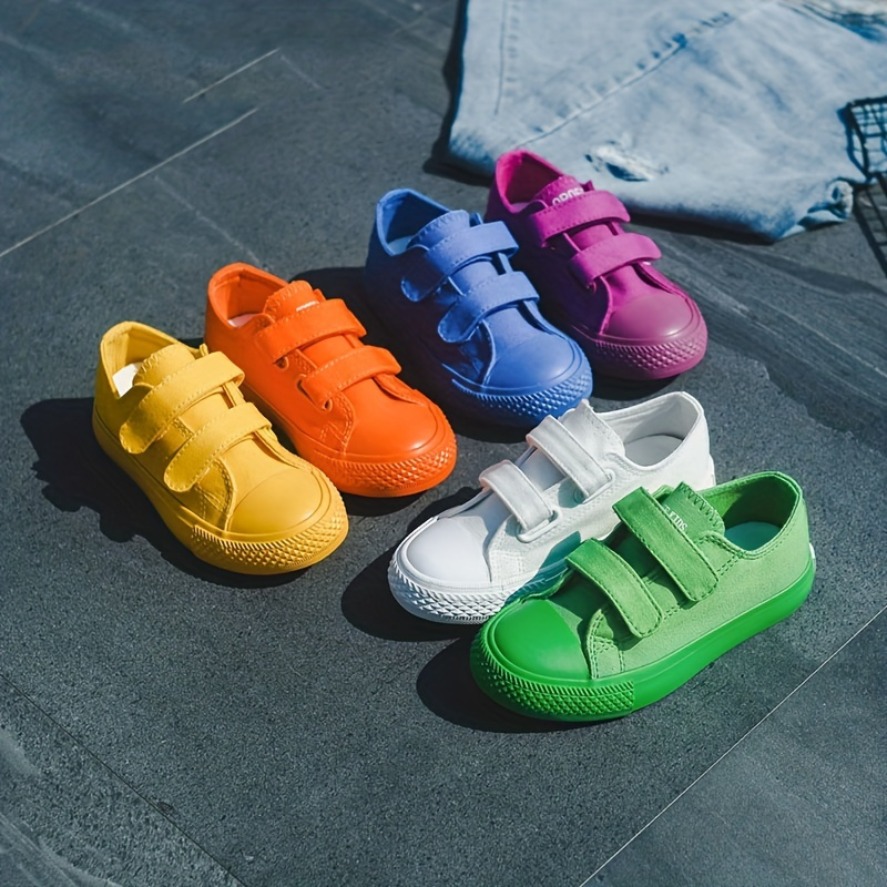 Children's top canvas shoes