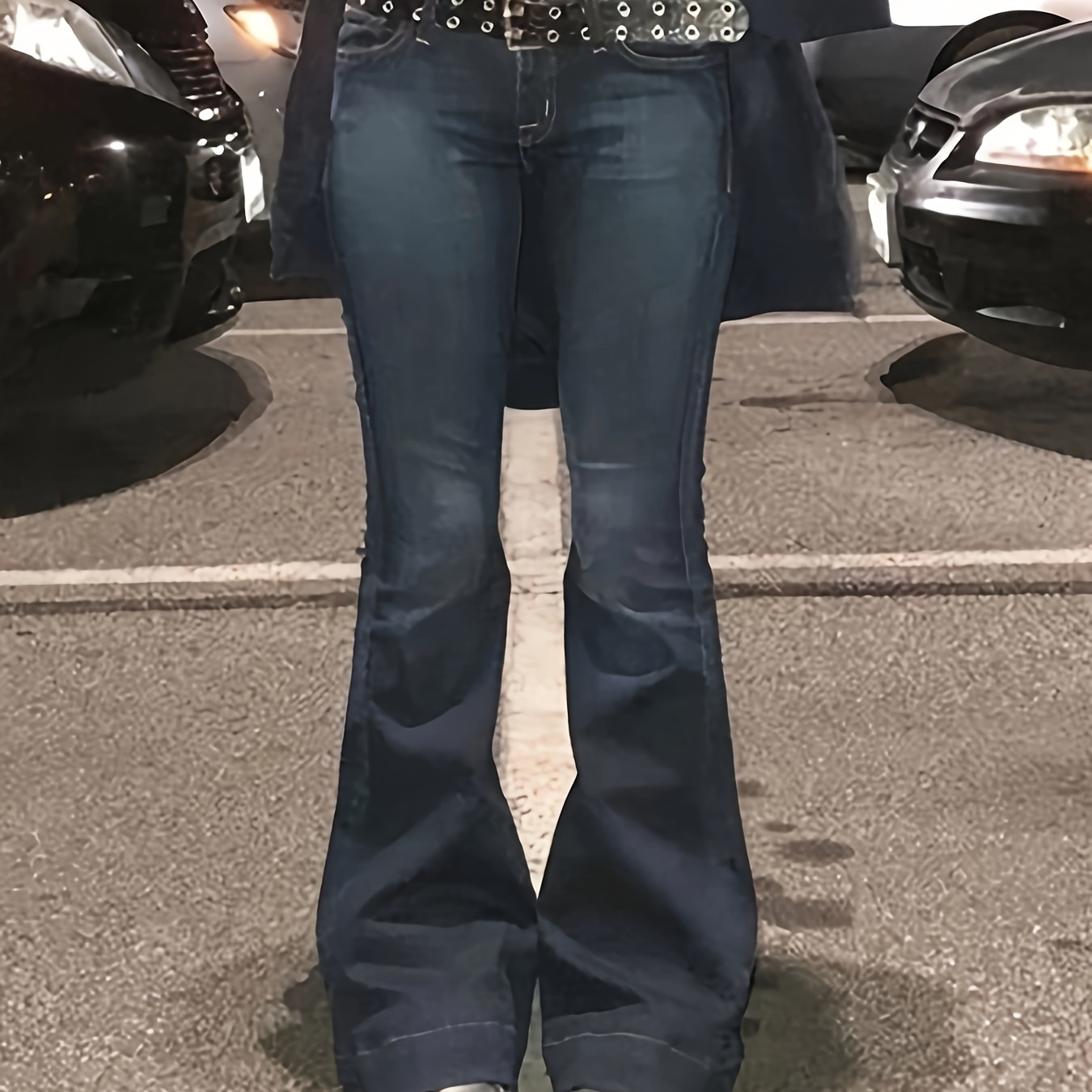 

Washed Low Waist Flare Jeans