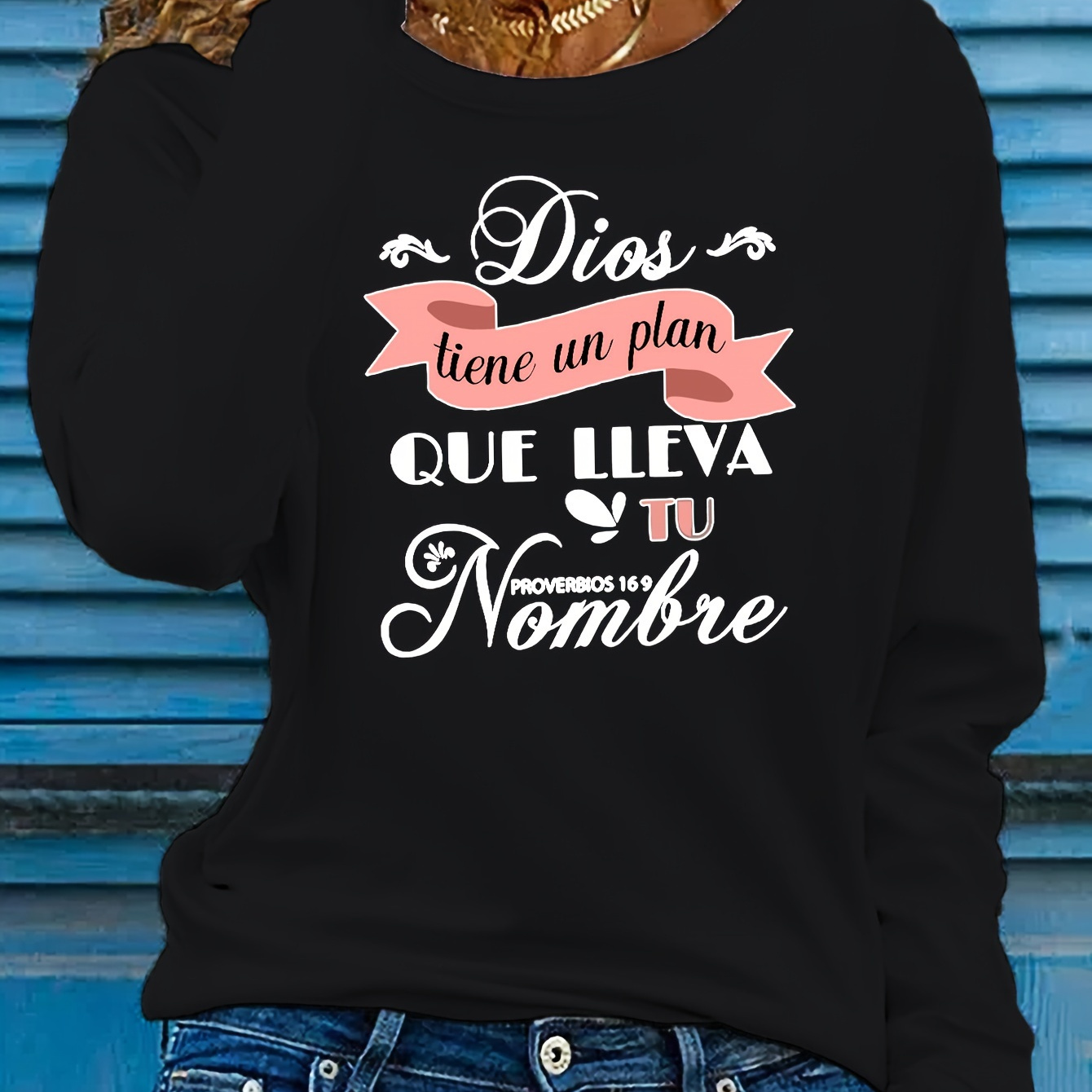 

Women's Long Sleeve T-shirt, " Tiene Un Plan" Quote, Round Neck, , Polyester, Regular Fit, With Heart Graphic, All