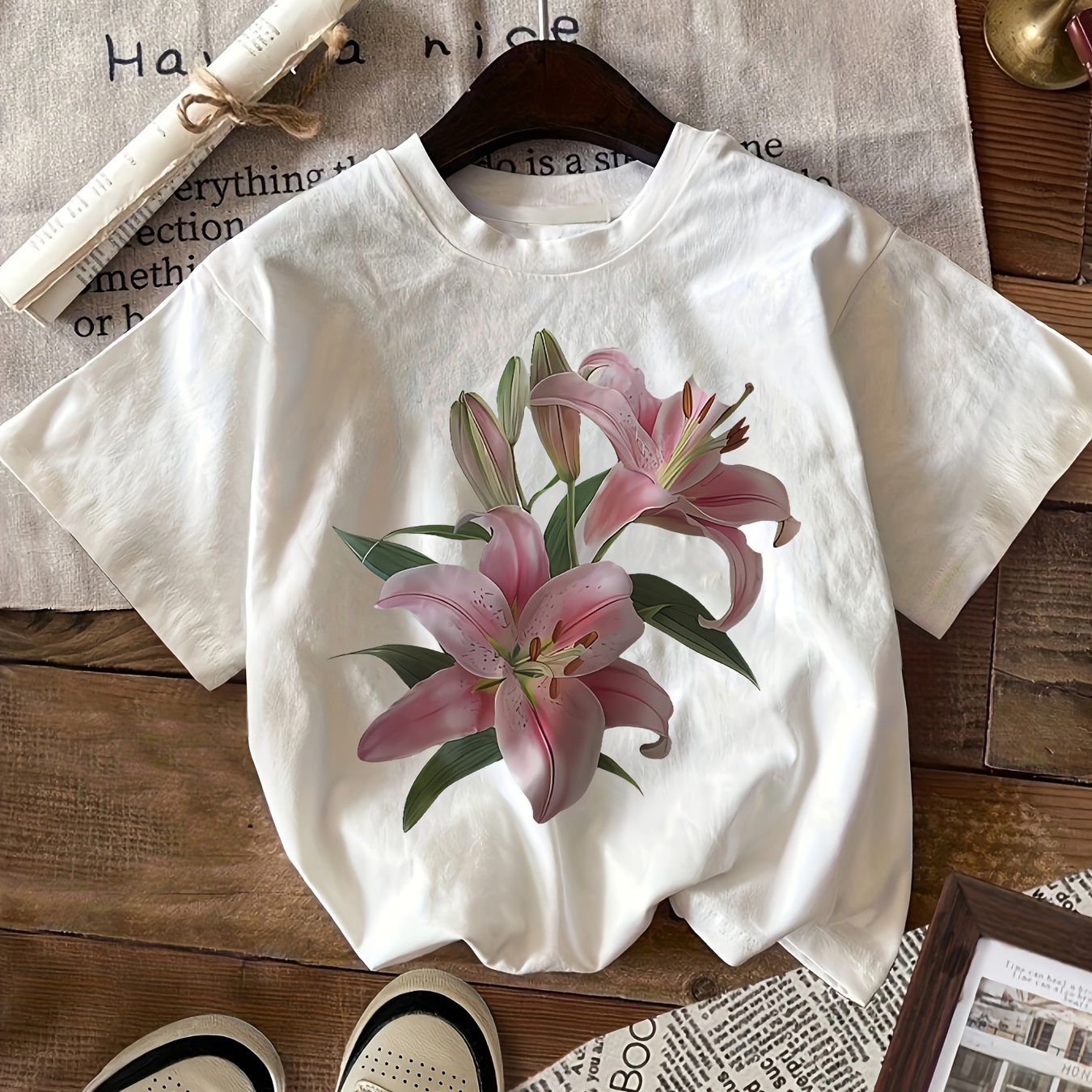 

Floral Print T-shirt, Short Sleeve Crew Neck Casual Top For Summer & Spring, Women's Clothing