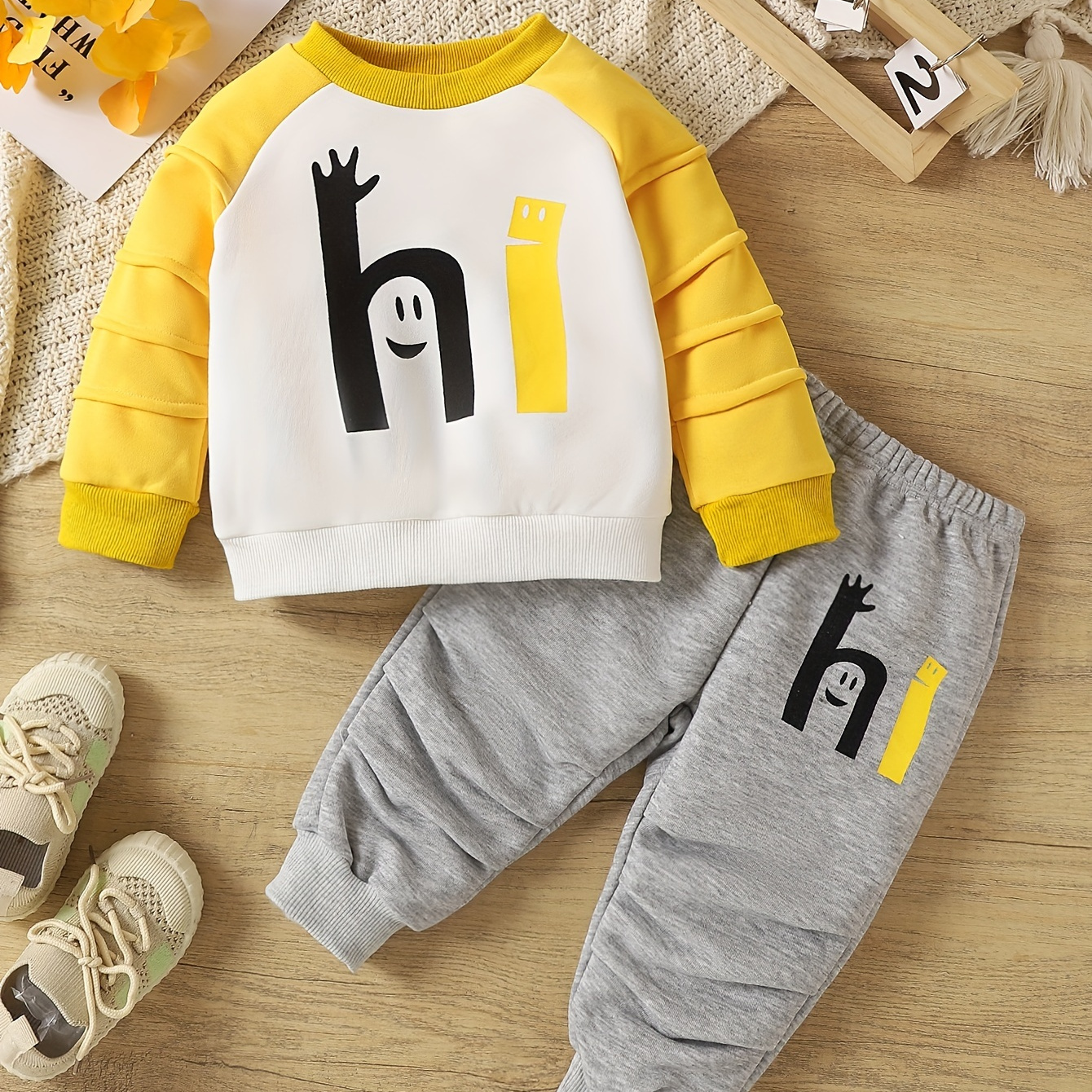 

Boy's Casual And Cute Printed Long Sleeve Pantsuit