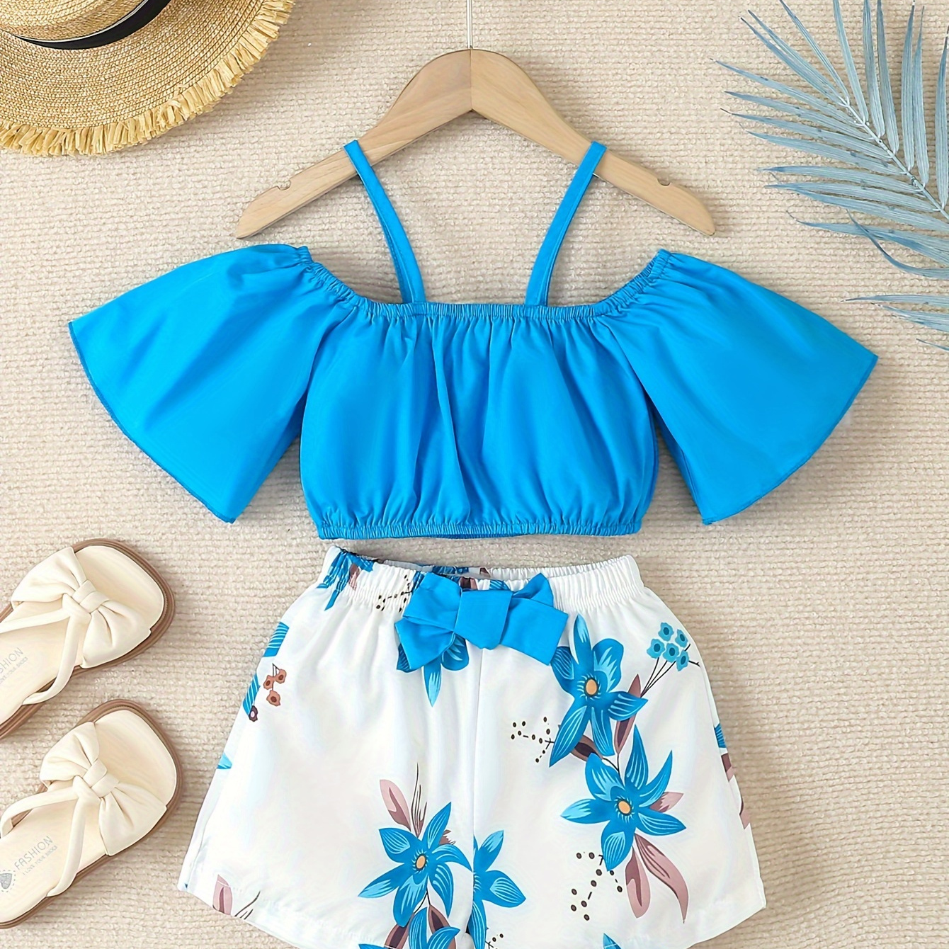 

Casual Girls 2pcs Cold Shoulder Suspender Top + Blue Floral Shorts Set, 2-piece Summer Outfit