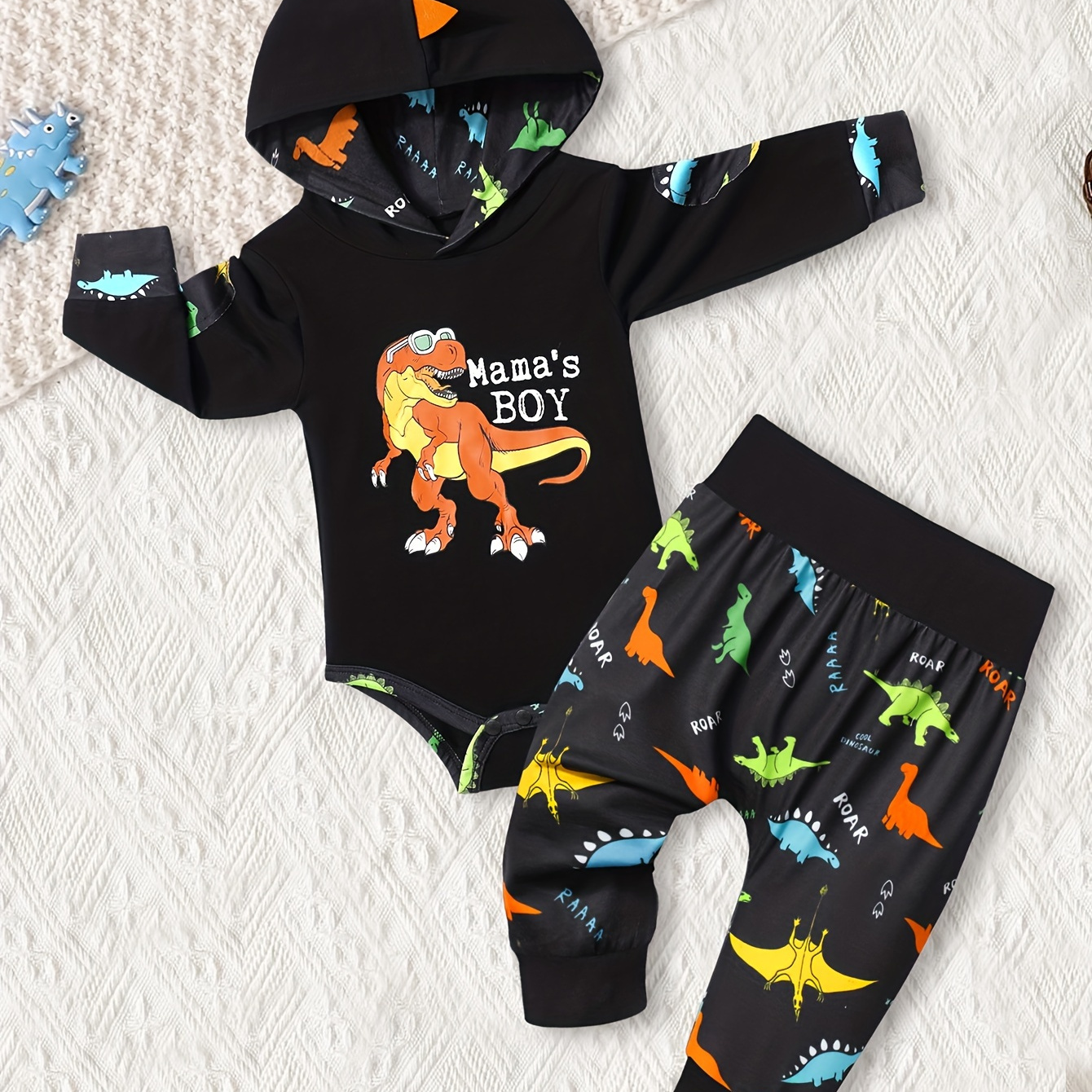 Baby boy shop dinosaur clothes