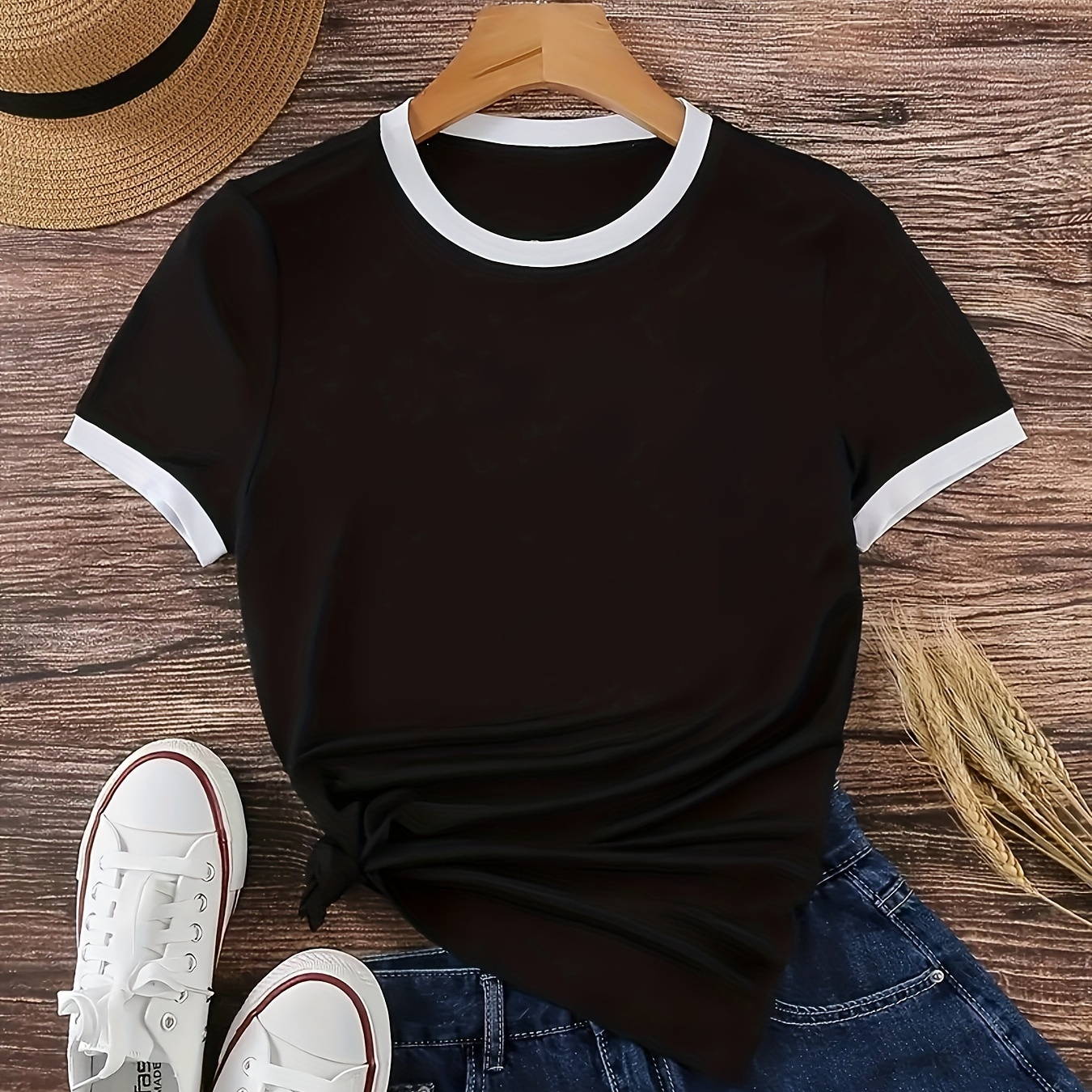 

Women's And White Trim T-shirt - Casual Round Neck, Short Sleeve, Polyester, Machine Washable - Stylish Knot Detail, Casual Attire