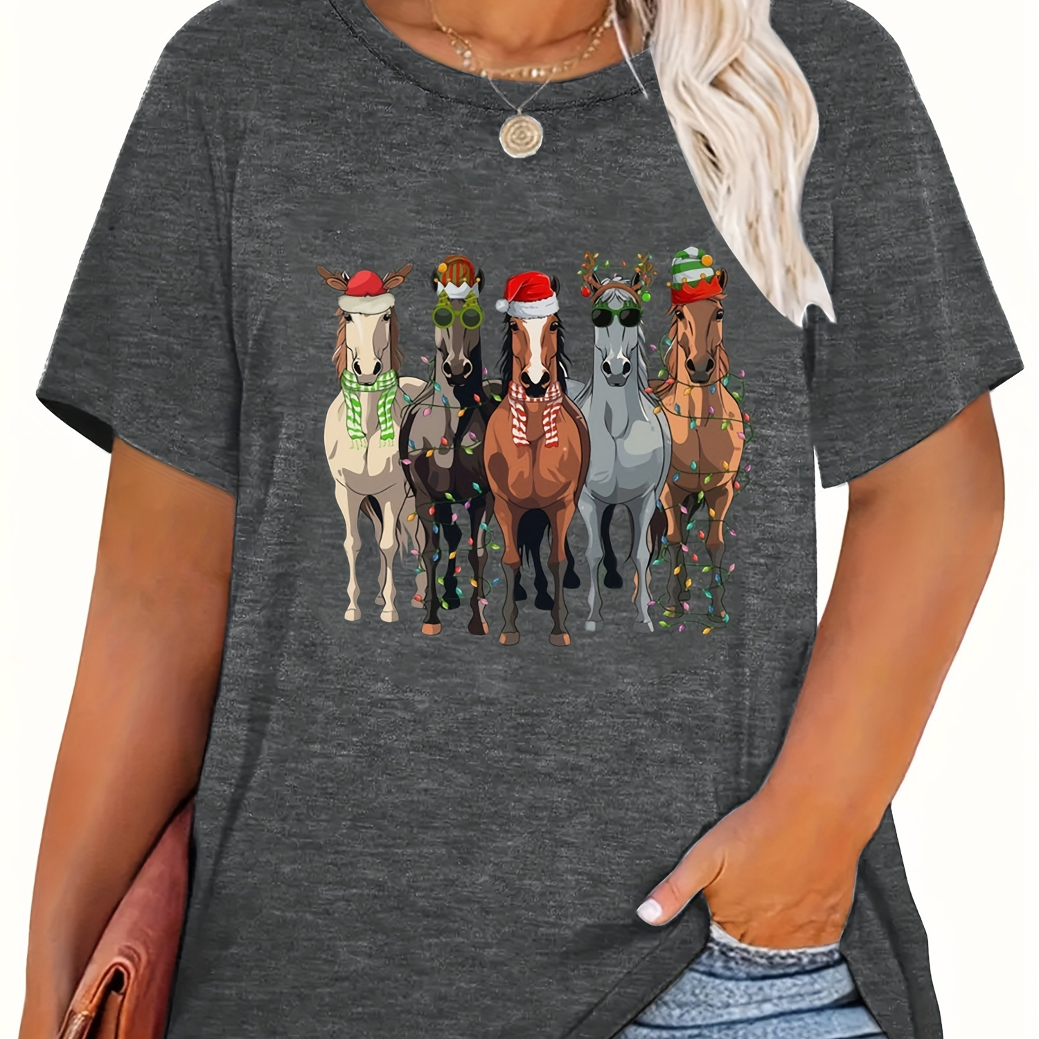 

Plus Size Horse Print T-shirt, Casual Short Sleeve Crew Neck Top For Summer & Spring, Women's Plus Size Clothing