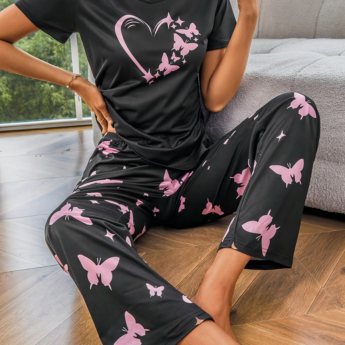 

Ensemble De Pyjama Imprimé Cœur Et Papillon Pour La Saint-Valentin, Haut À Manches Courtes Et Col Rond Et Pantalon, Vêtements De Nuit Et De Détente Pour Femmes