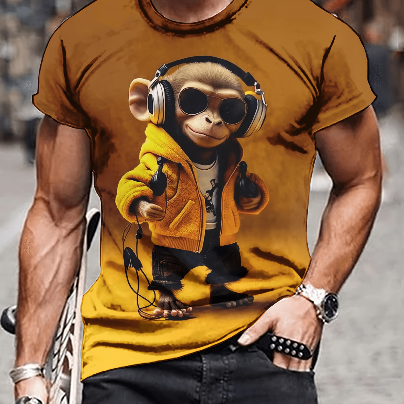 

T-shirt with a fun monkey design, comfortable short-sleeve crew neck top, men's fashion for outdoor activities