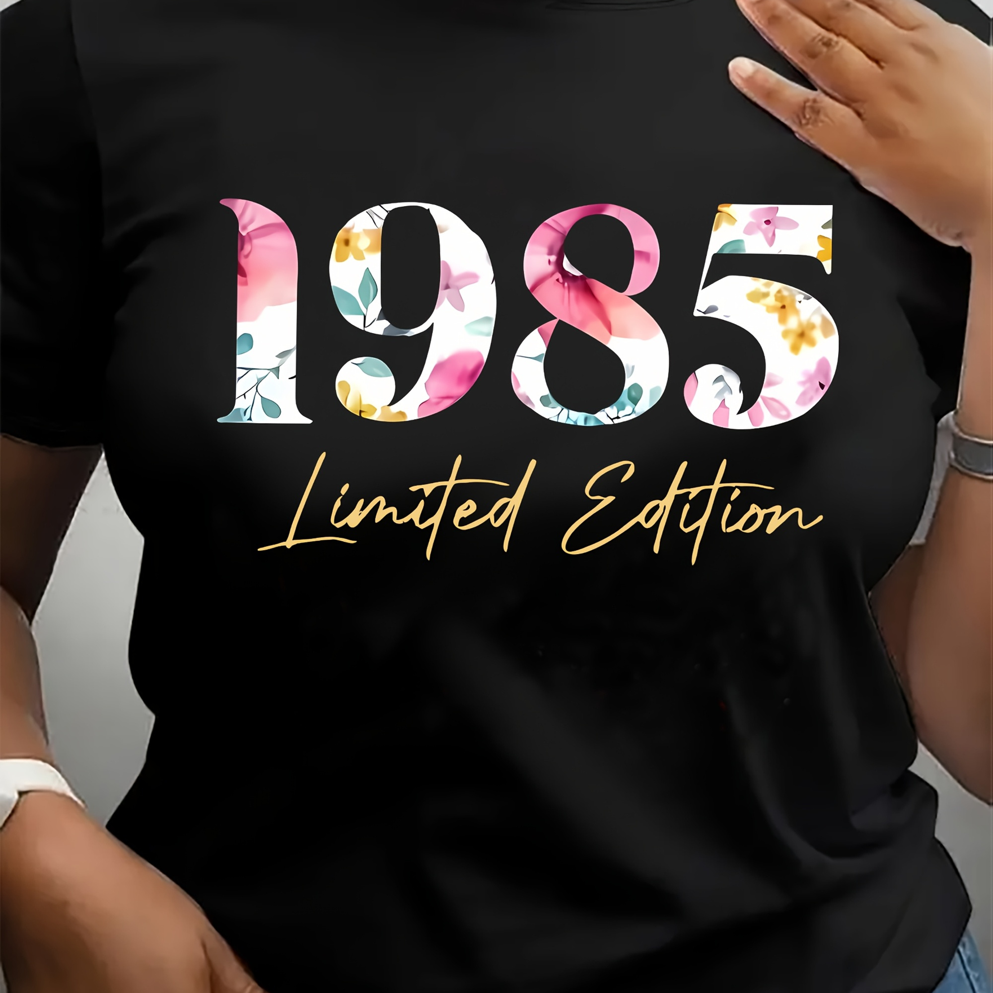 

1985 Floral Letter Print T-shirt - Casual Crew Neck, Short Sleeve, Machine Washable Polyester Top For Women, Ladies T Shirts