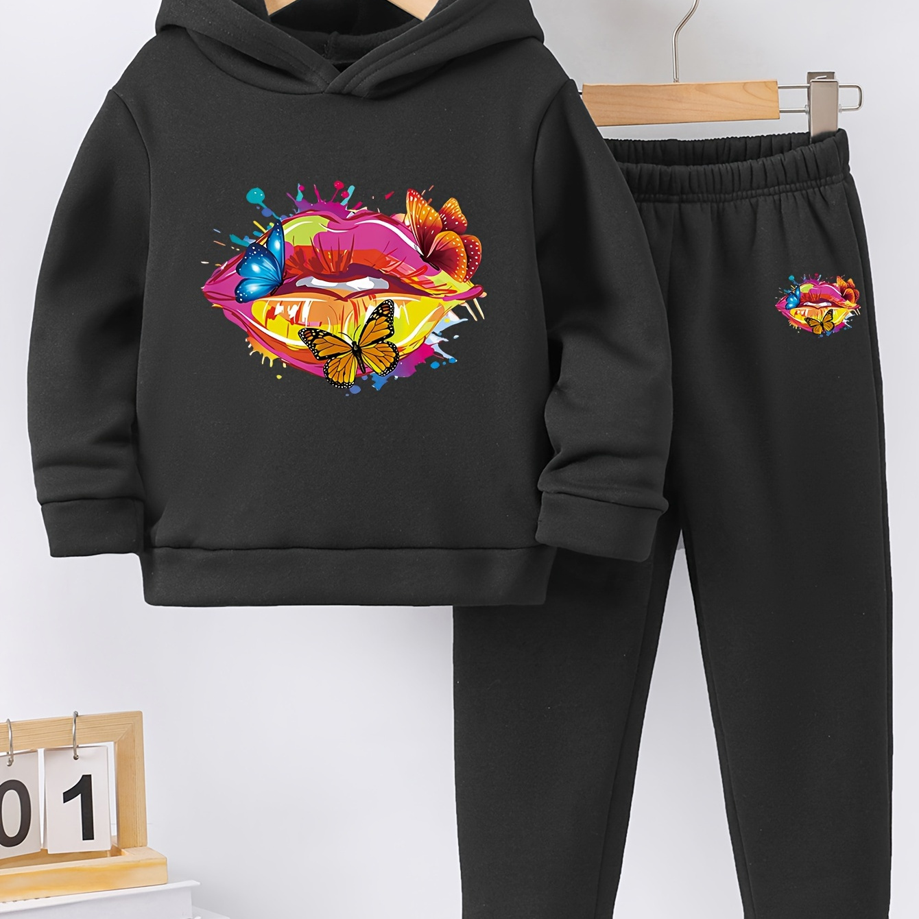 

Girls Autumn And Winter Graphic Print Warm Fleece Lined Hooded Sweatshirt And Sports Pants
