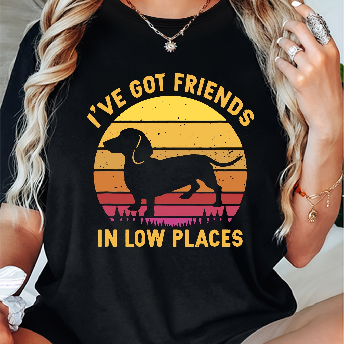 

Women's Dachshund "i've Got Friends In Low Places" Print Round Neck T-shirt, Casual Short Sleeve Tee, Spring & Summer Sports And Daily Wear