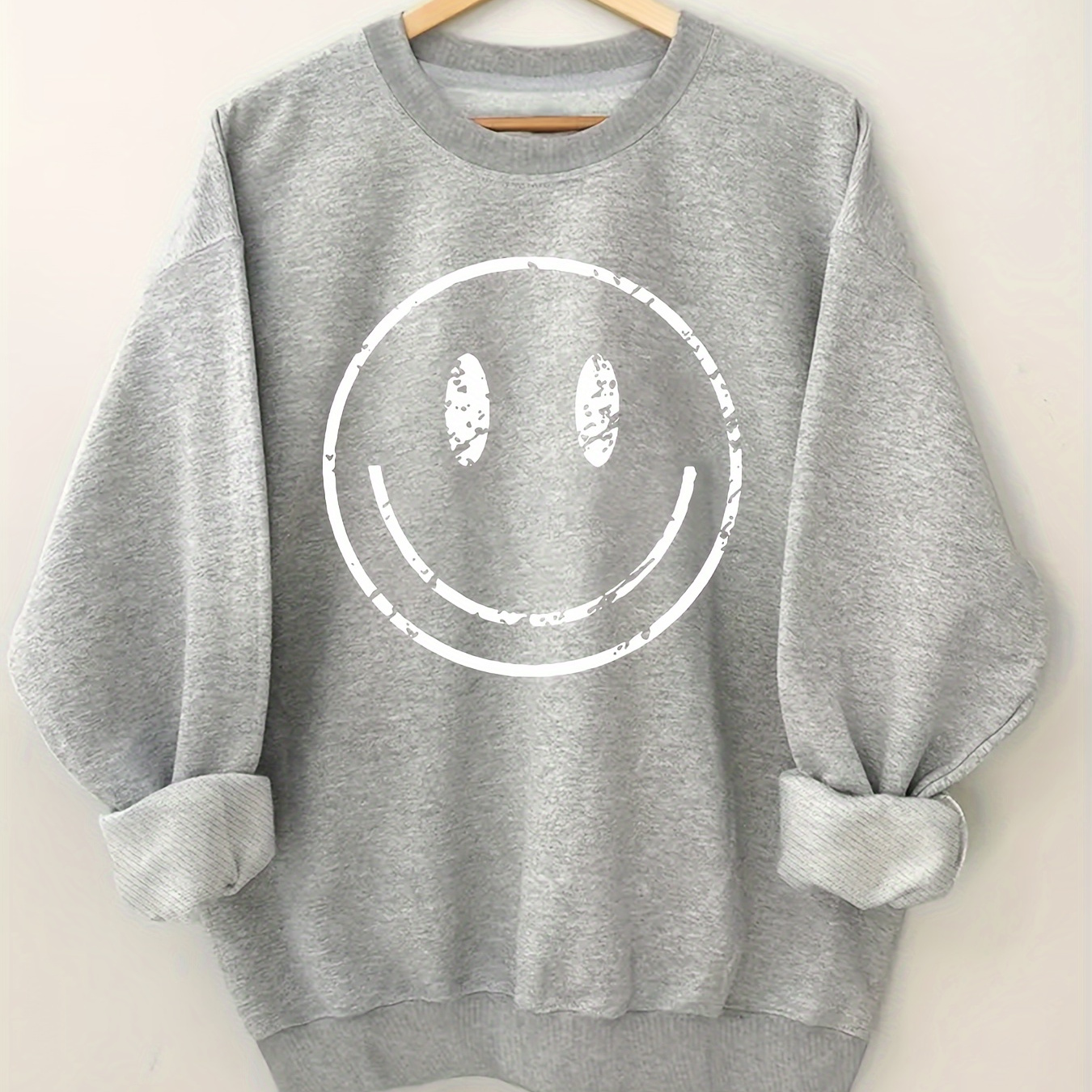 

Plus Size Smile Face Print Sweatshirt, Casual Long Sleeve Crew Neck Pullover Sweatshirt, Women's Plus Size Clothing