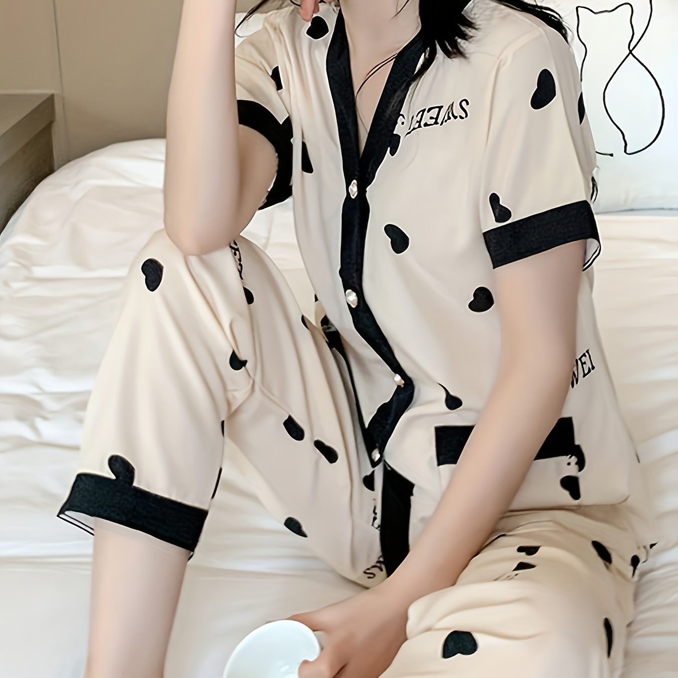 

Heart & Letter Print Colorblock Pajama Set, Elegant Short Sleeve Buttons V Neck Top & Pants, Women's Sleepwear