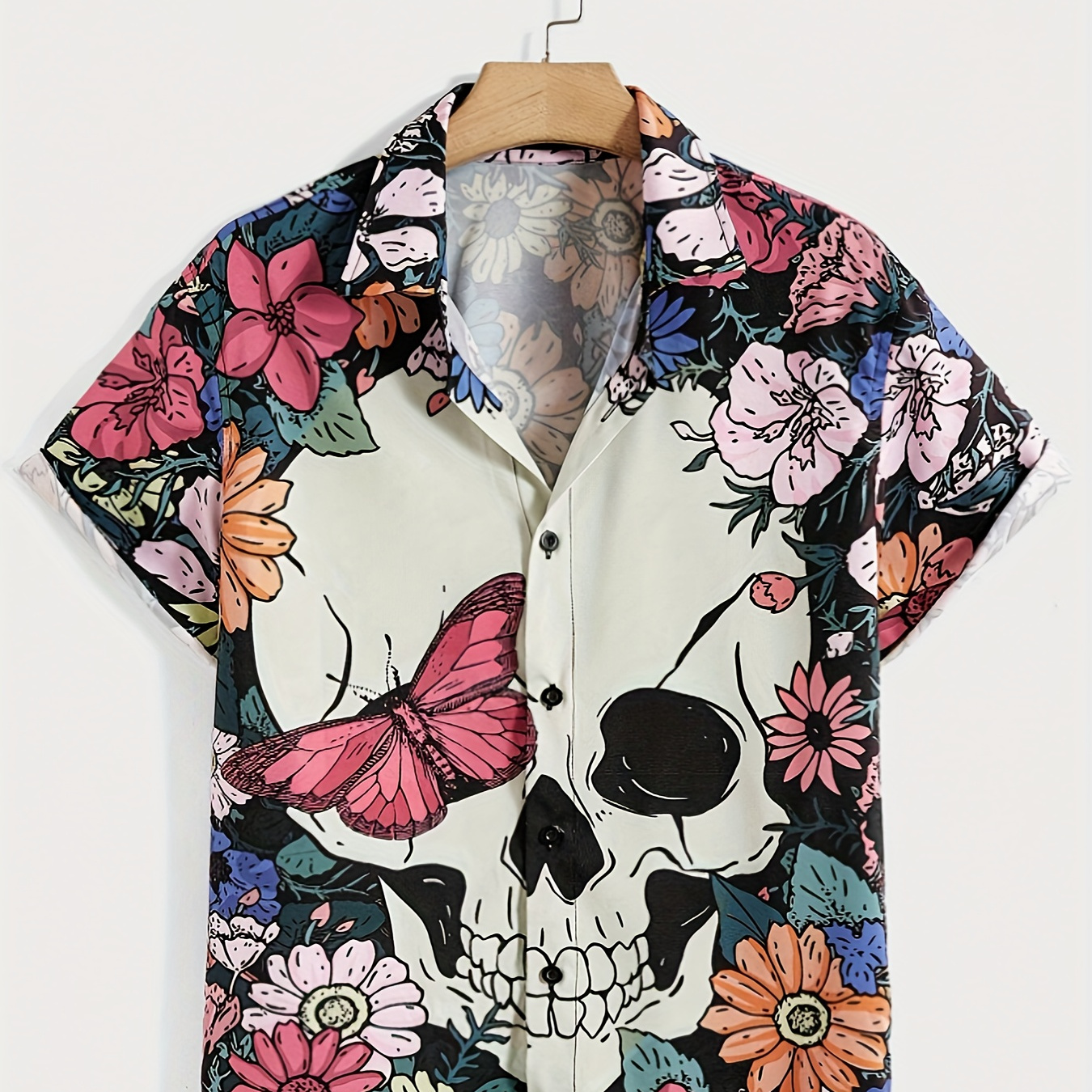 

Men's Stylish Loose Skull Pattern Shirt, Casual Breathable Lapel Button Up Short Sleeve Shirt Top For City Walk Street Hanging Outdoor Activities