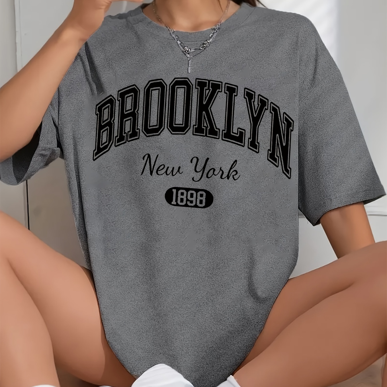 

Plus Size Brooklyn Print T-shirt, Casual Short Sleeve Crew Neck Top For Spring & Summer, Women's Plus Size Clothing