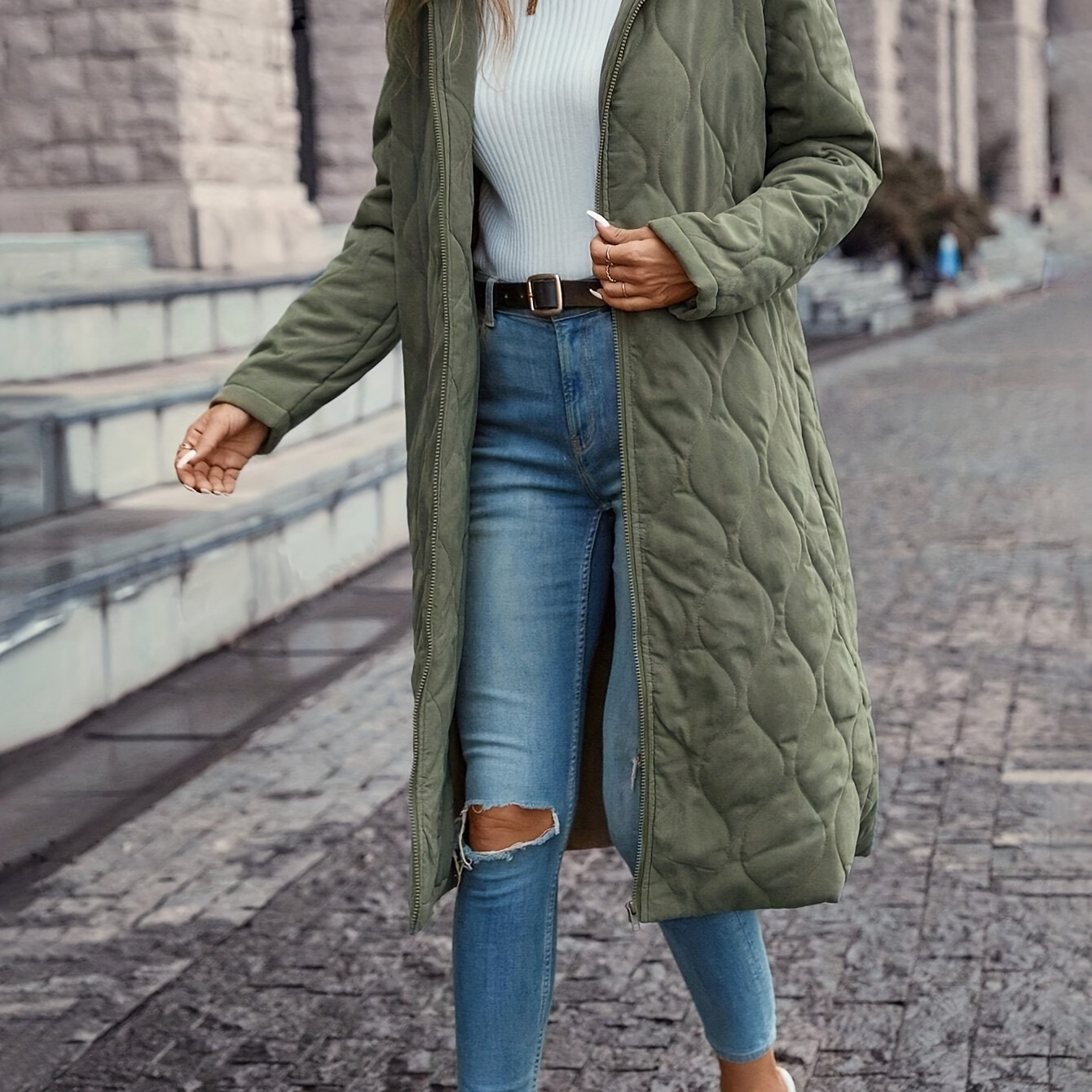 

Women's Elegant Solid Color Long Puffer Coat With Hood And Pockets, 100% Polyester, Woven, Regular Sleeve, Zipper Detail, Lightweight 90g/m², Long Length - No Belt