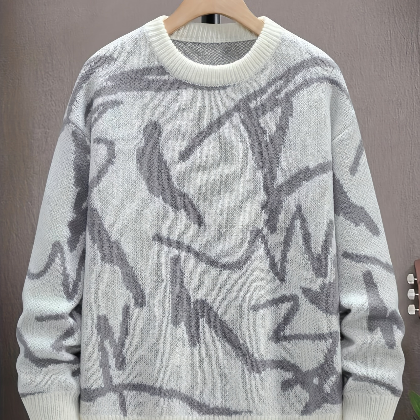 

Men's Color Casual Round Neck Sweater For Autumn And Winter