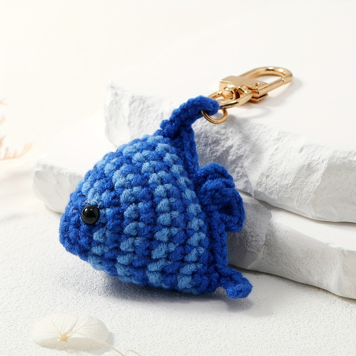 

Hand-woven Fish Keychain Cartoon Cute Animal Design Key Ring Bag Pendant Ornaments For Women Men Souvenir Birthday Gift