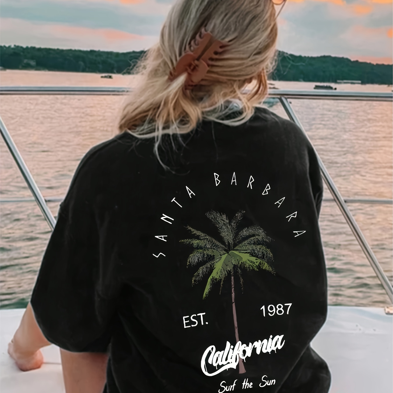 

Plus Size Coconut Tree Print T-shirt, Casual Short Sleeve Top For Spring & Summer, Women's Plus Size Clothing