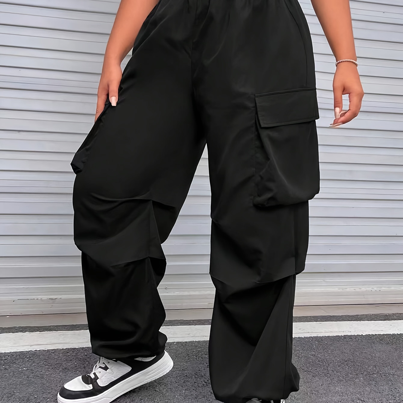 

Plus Size Solid Baggy Cargo Pants, Casual Pocket Elastic Waist Pants, Women's Plus Size Clothing