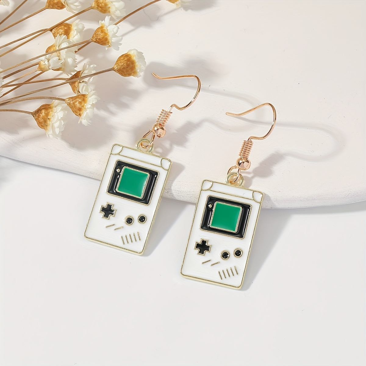 

Boucles D'oreilles Rétro Gravées Pour Console de Jeu Des Années 90, Bijoux de Style Y2K, Cadeau Créatif