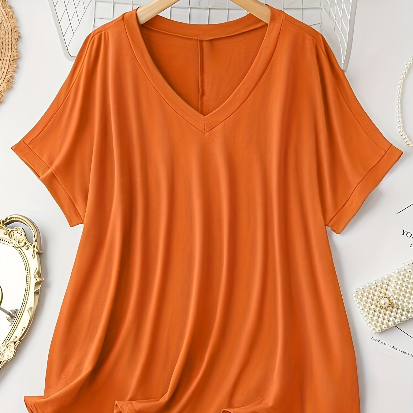 

Plus Size Solid V Neck T-shirt, Casual Short Sleeve Top For Spring & Summer, Women's Plus Size Clothing