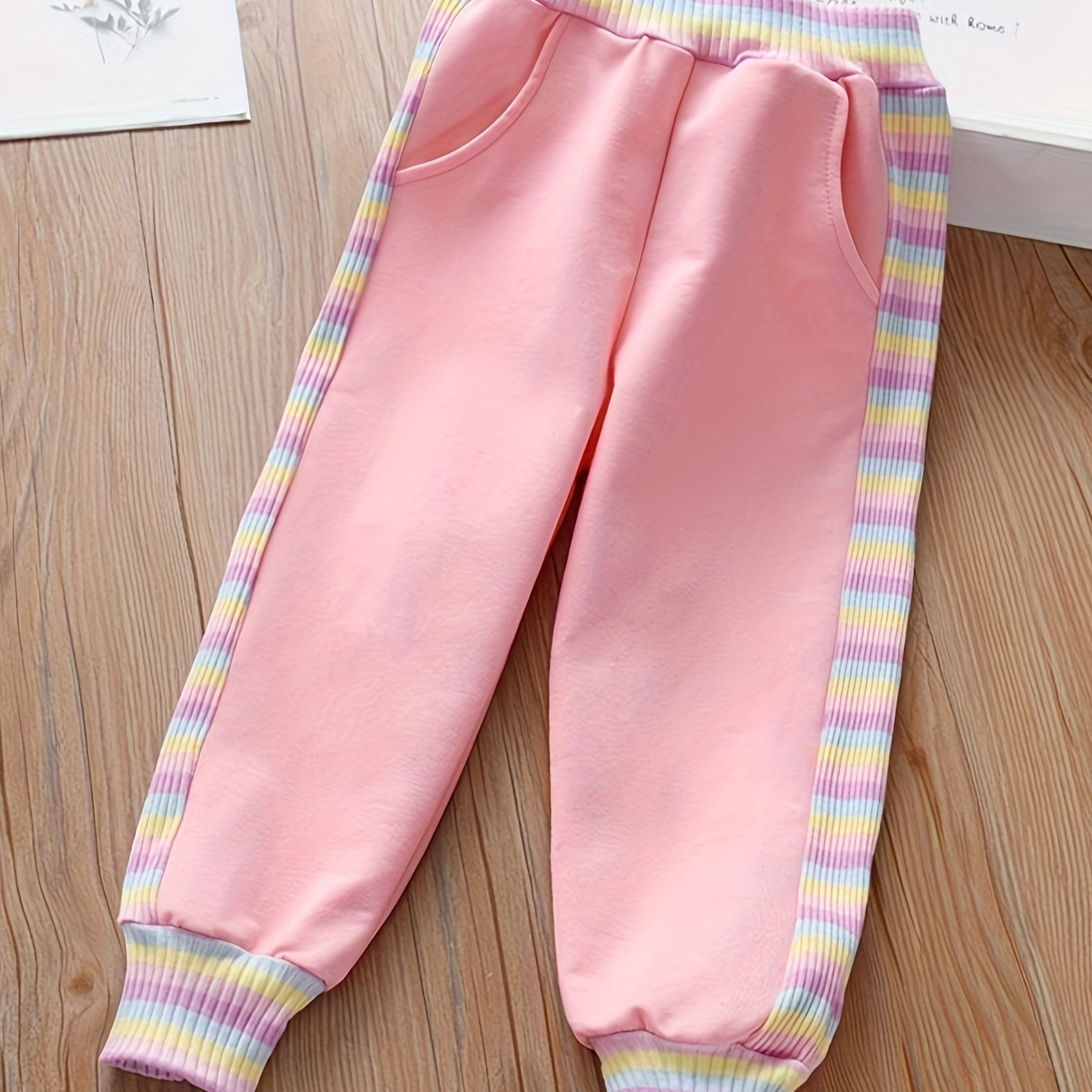 

Girls Outdoor Joggers Striped Knit Stitching Design Comfort Fit Casual Sweatpants For Spring And Fall